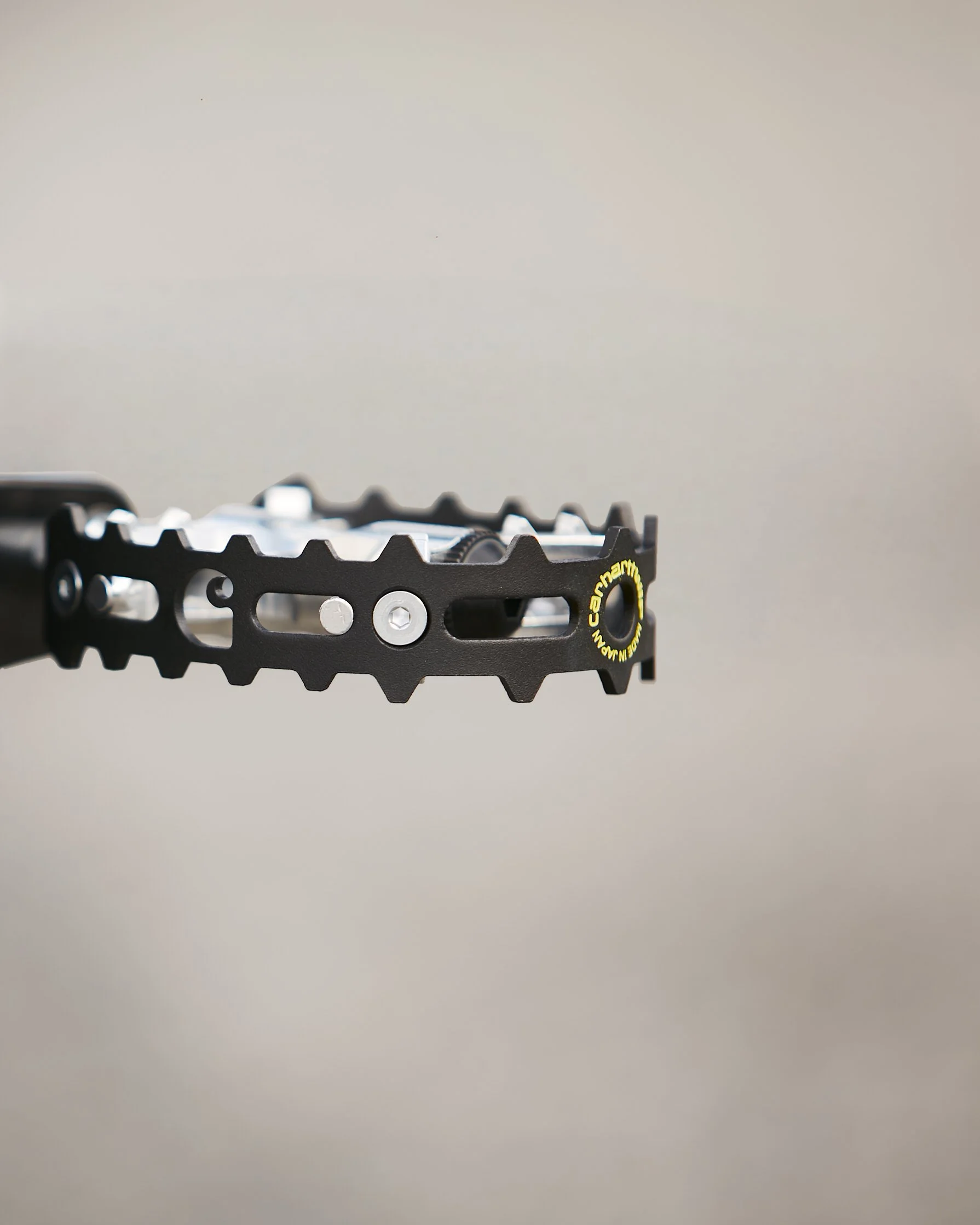 Omnium-CarharttWIP-Detail-4x5-03.jpg