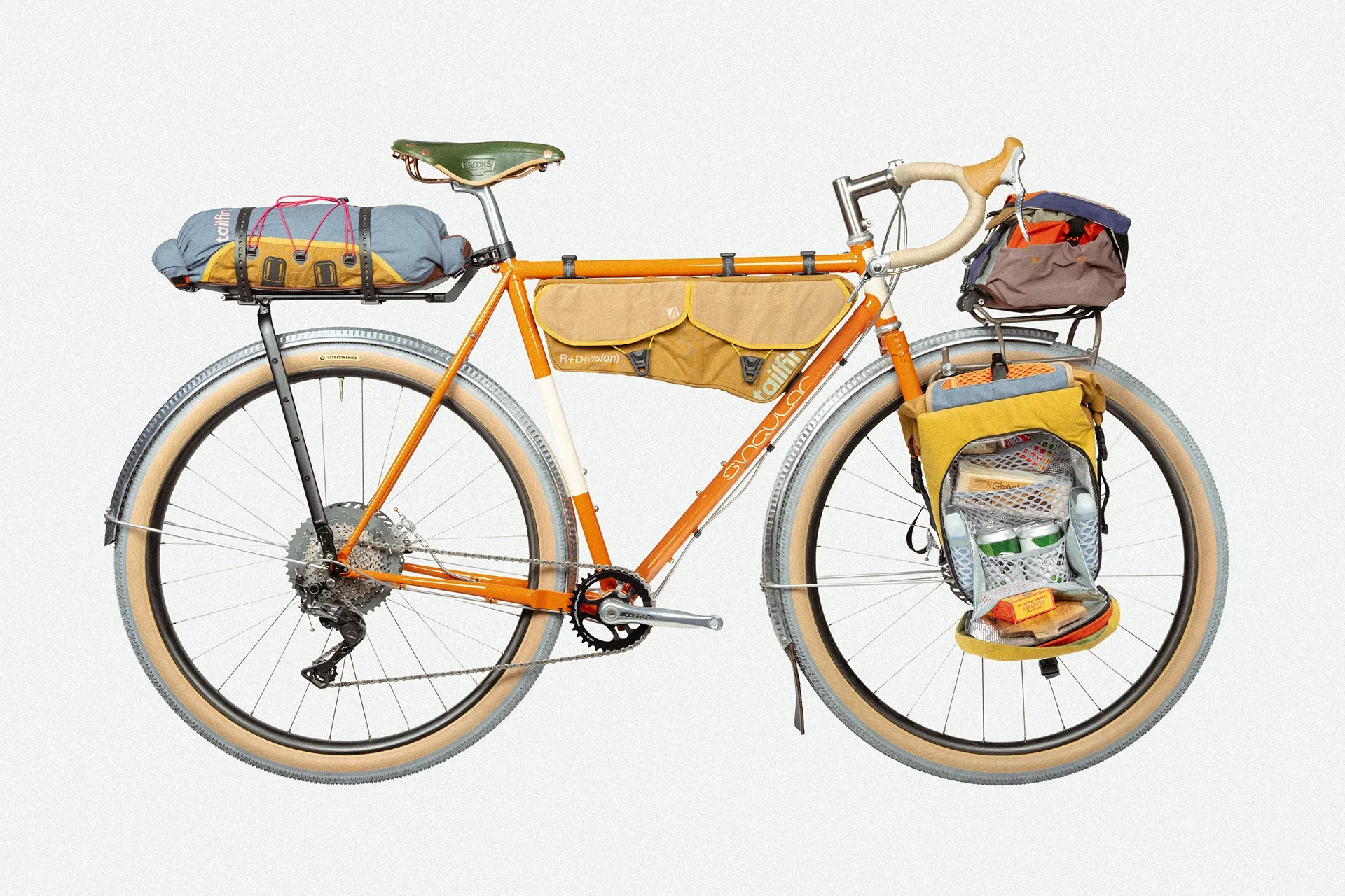 tailfin-bespoked-japan-singular-full-bike-bag-open-6.webp