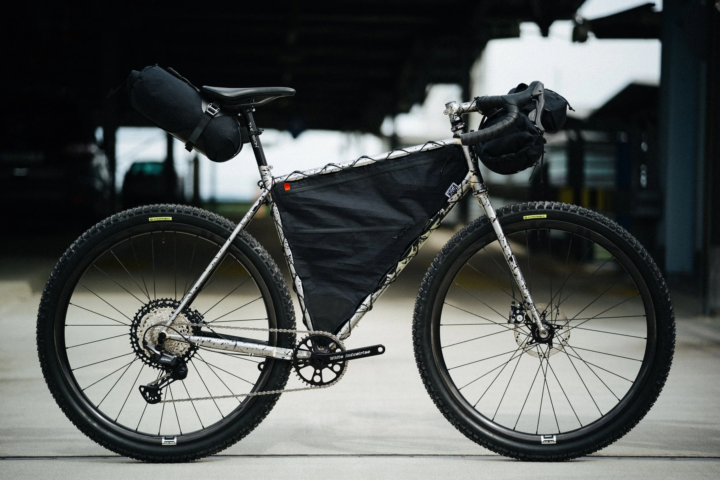 Bespoked Dresden 2026 Bicycle show Stolen garage Monro Bonnano SL0 Avalanche Curve CarboKev Titanium
