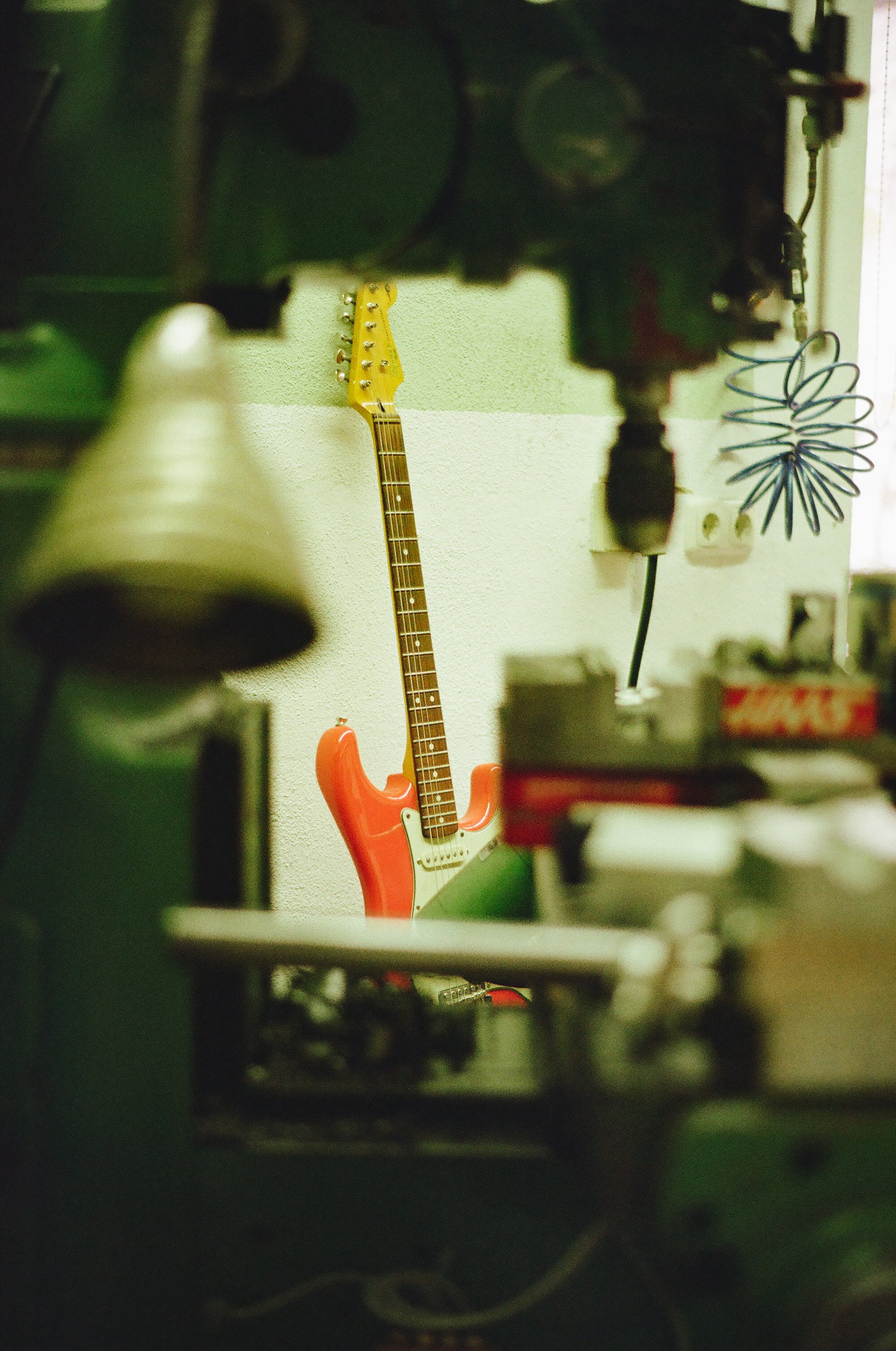 Alonukis Titanium custom bike frame builder graver fox sram