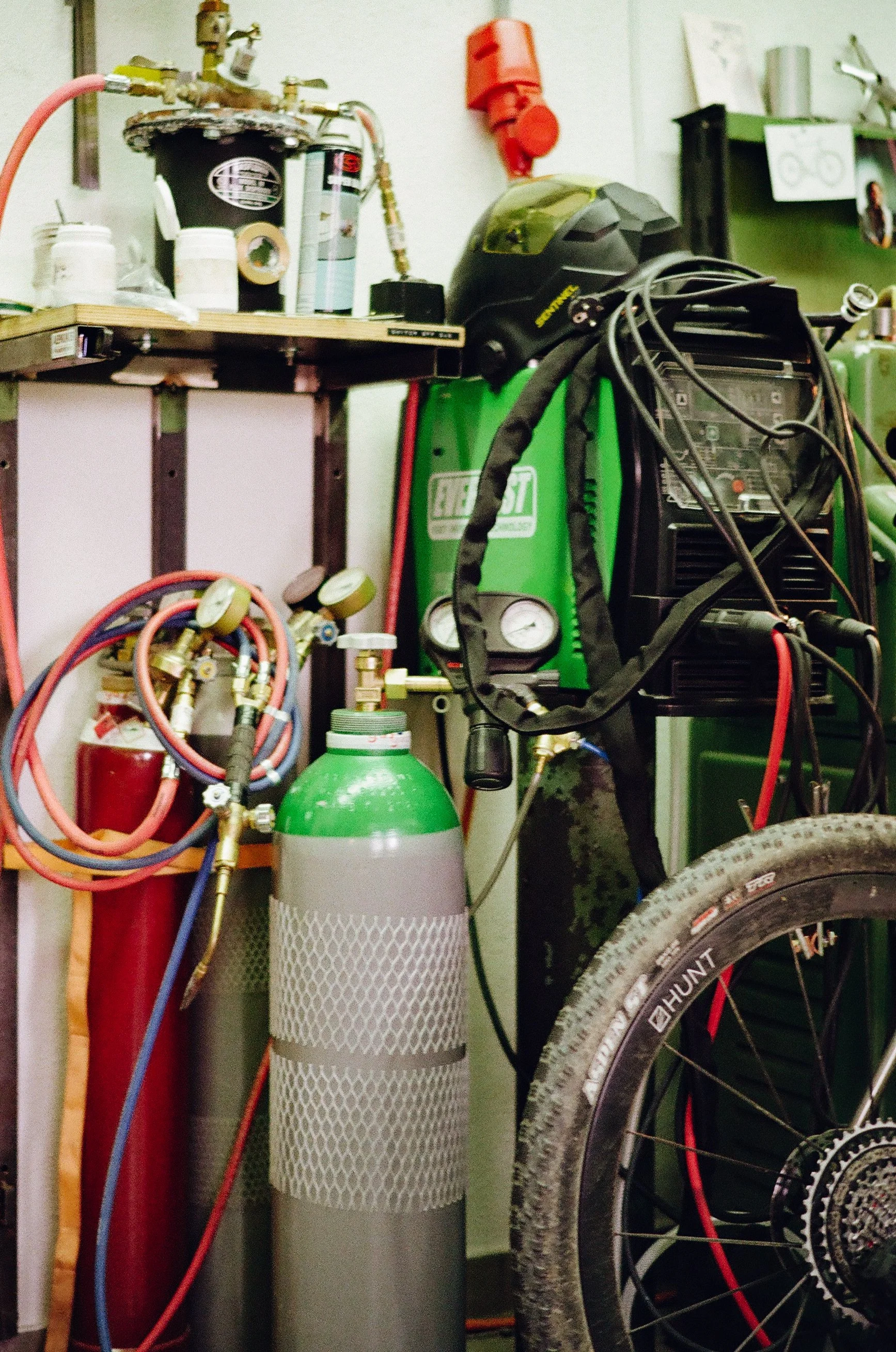 Alonukis Titanium custom bike frame builder graver fox sram