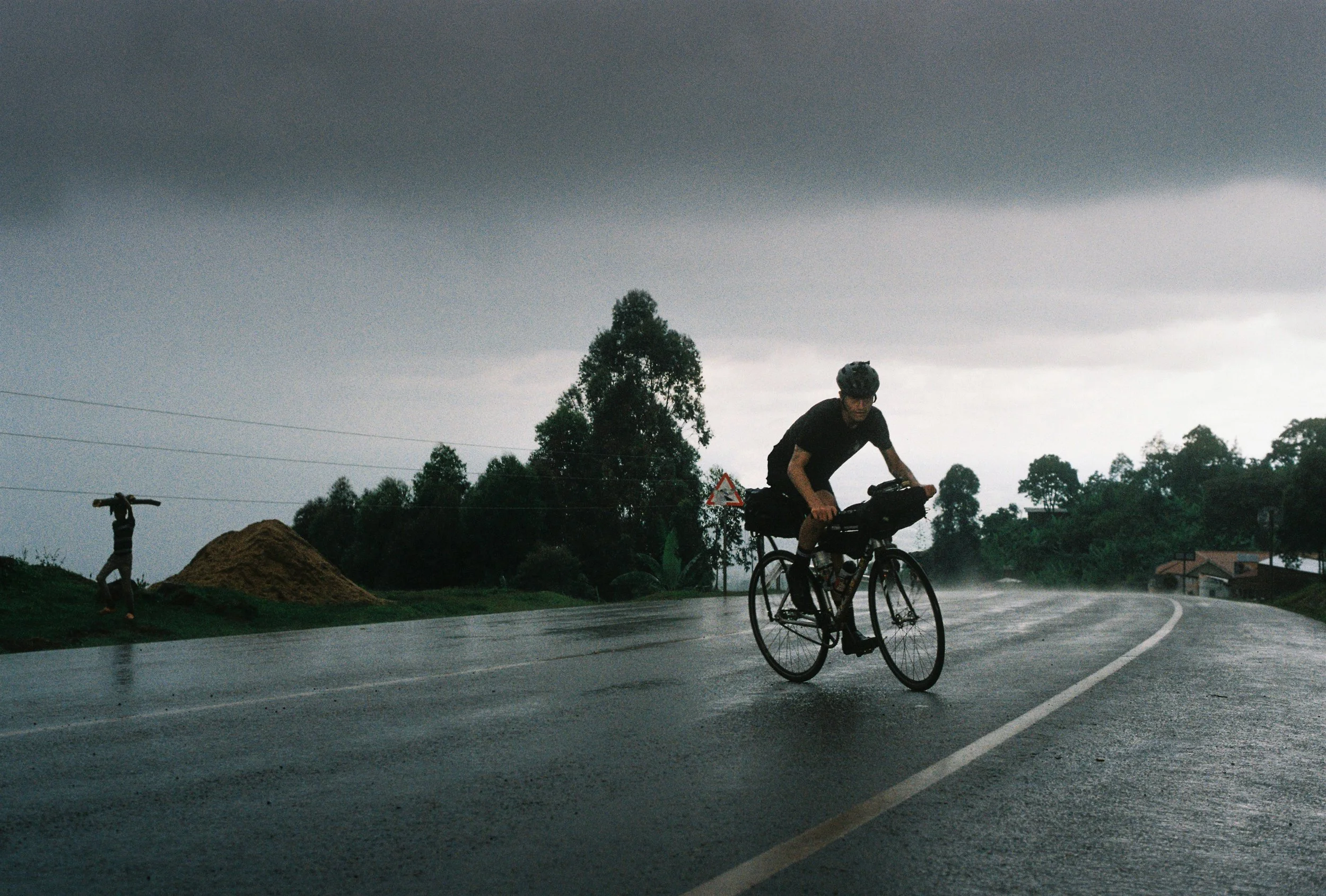 Fixed Gear Tracklopacking Bikepacking Fixed Gear Africa Uganda Film