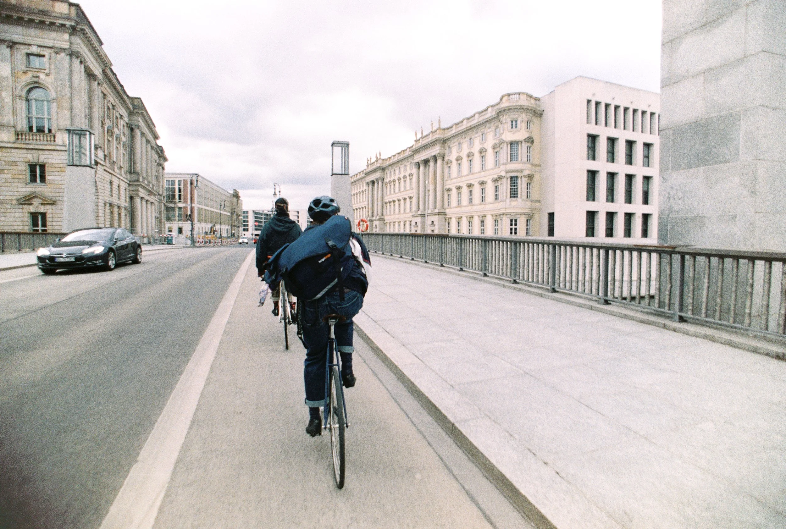 Rad Race Last Wo/Man Standing Berlin 2026 film photography fixed gear track bike