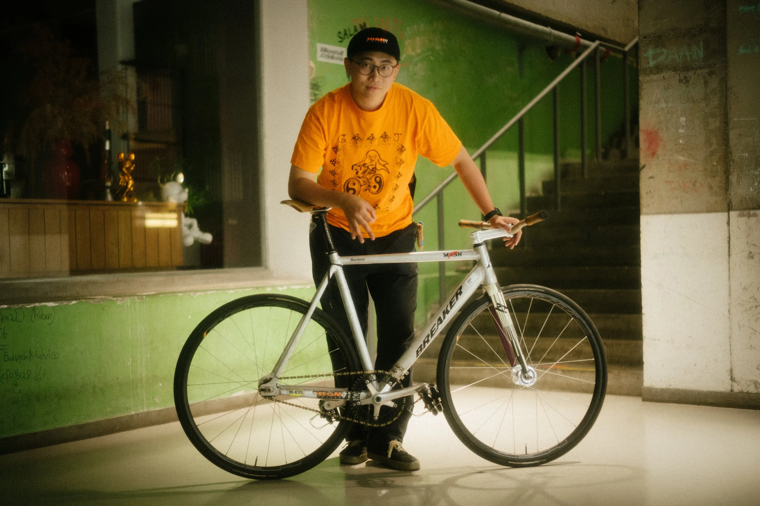 Fixed Gear Shanghai bike culture mash parallax bianchi super pista specialized stump jumper cirens