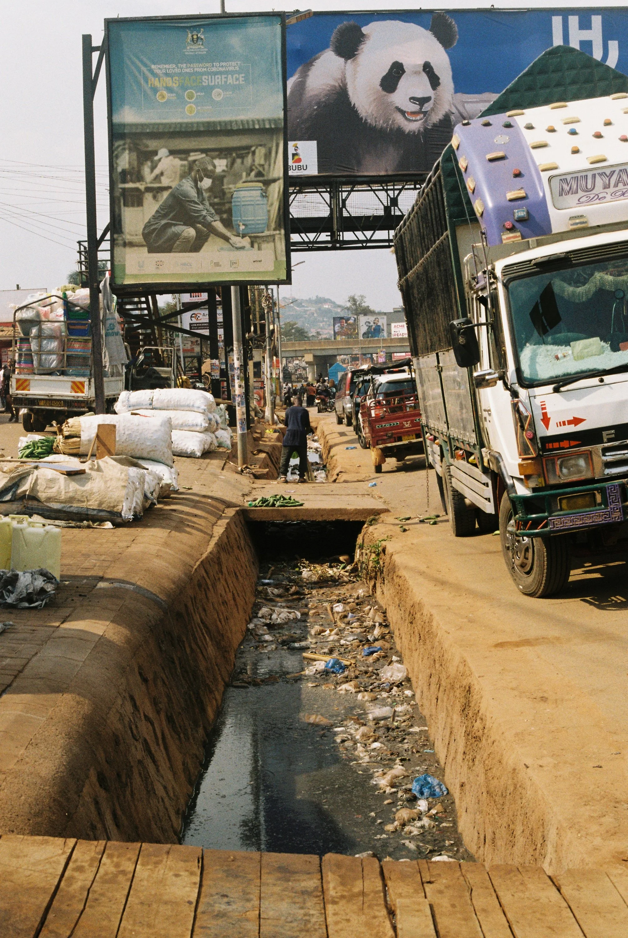 Fixed Gear Tracklopacking Bikepacking Fixed Gear Africa Uganda Film