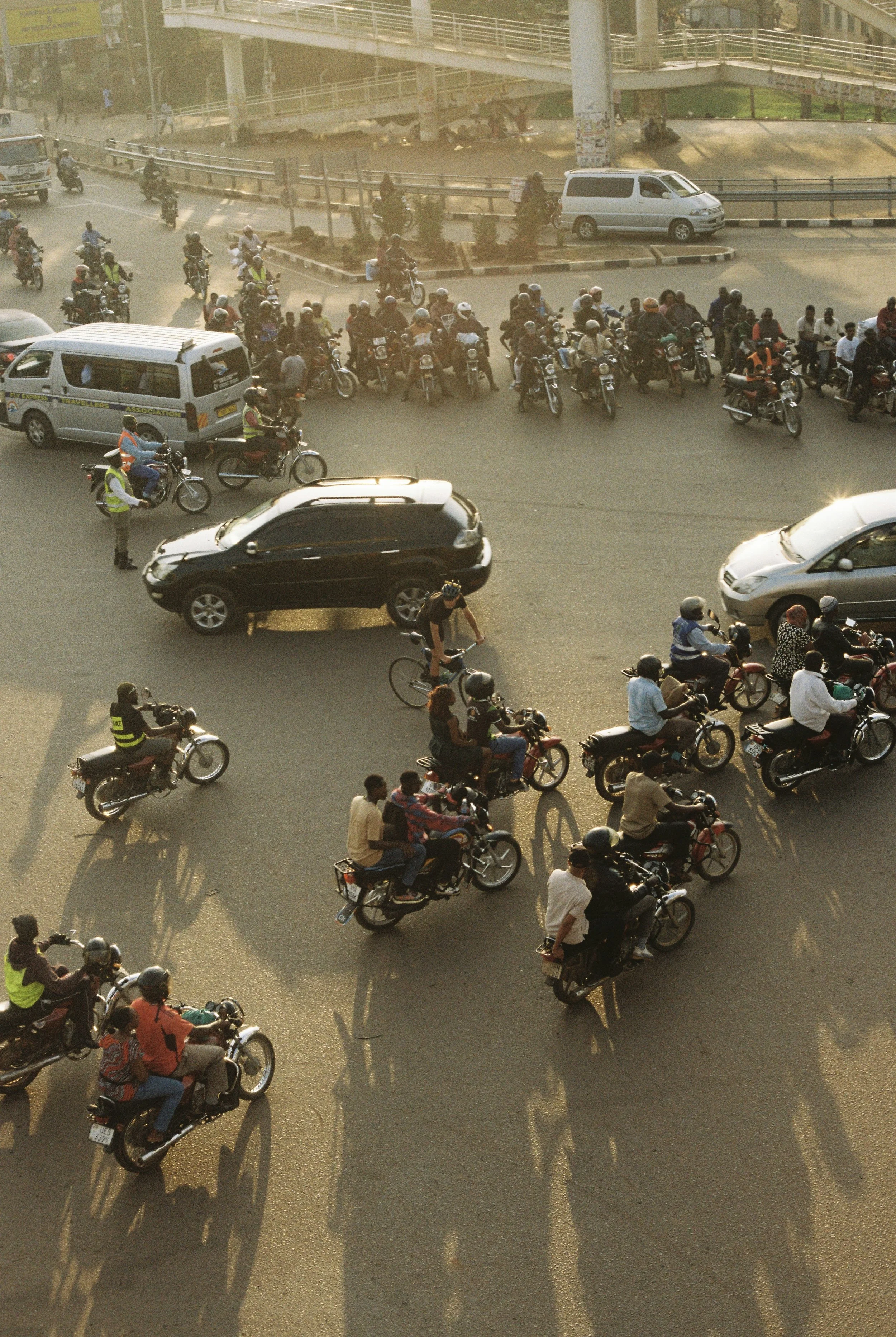 Fixed Gear Tracklopacking Bikepacking Fixed Gear Africa Uganda Film