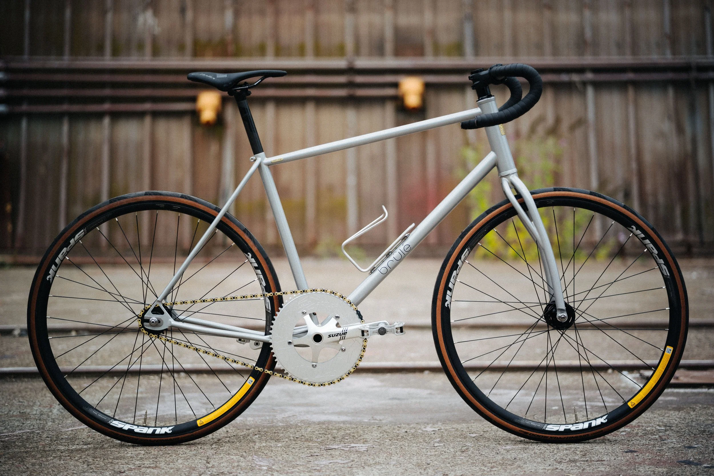 MADE 2026 fixed gear track bike Brûlé 650 Track Concept Speak notchas