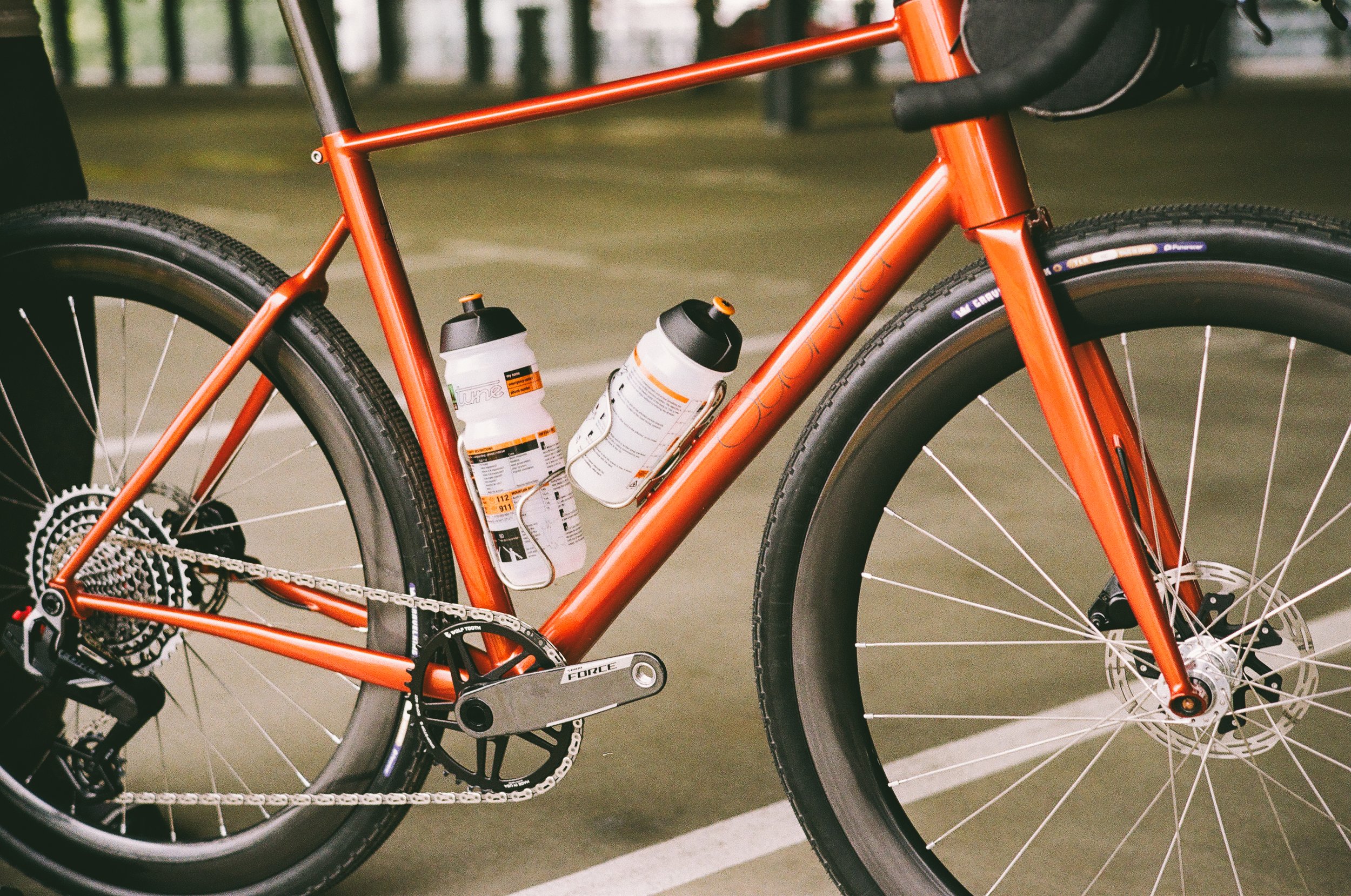 quokka falconer disc custom frame gravel all-reoad bespoked dresden wolftooth sram force tune hope ritchey