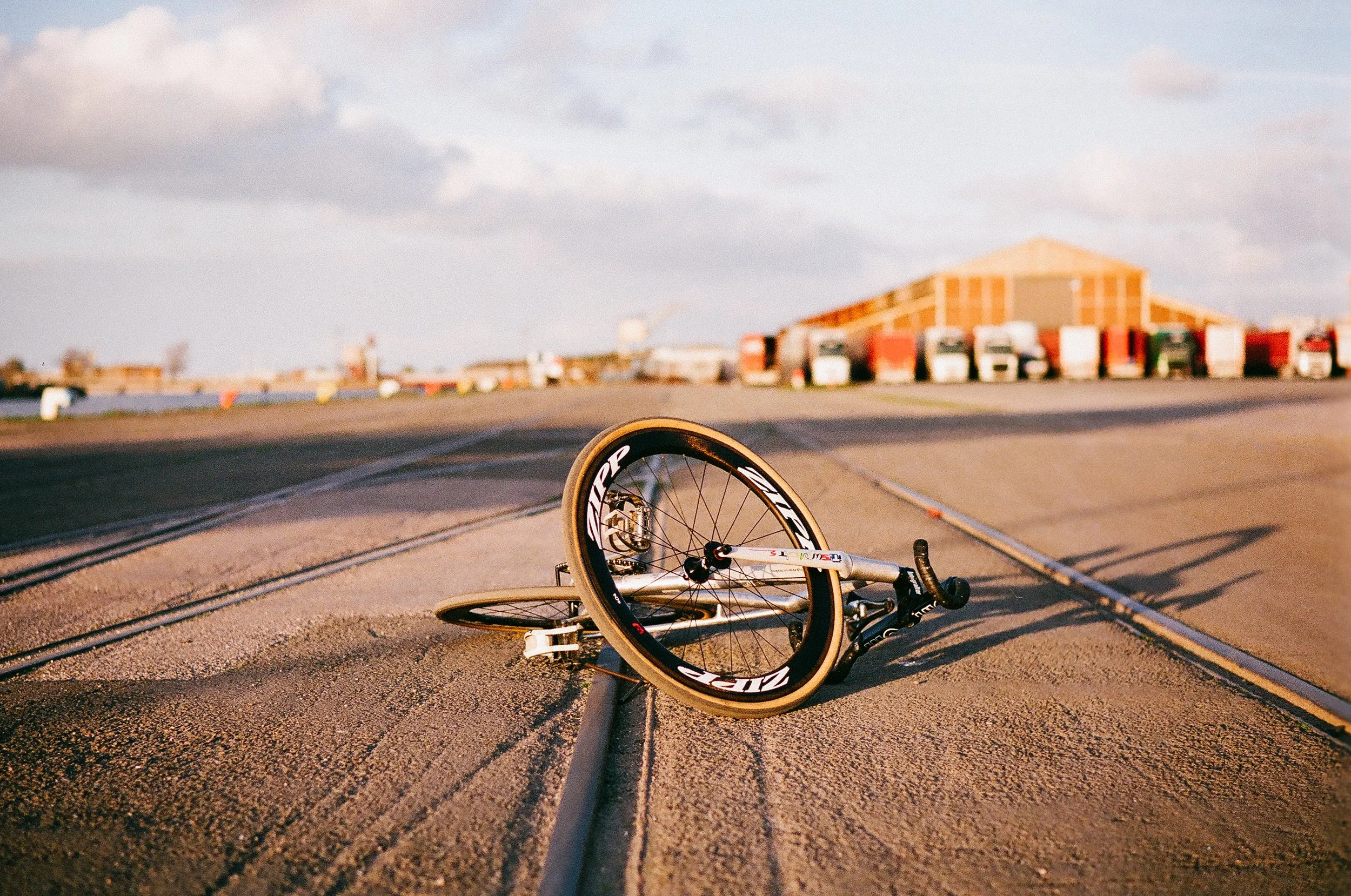 It Is What It Is Track Frame IIWII fixed gear review Zipp 404 Cinelli Integralter