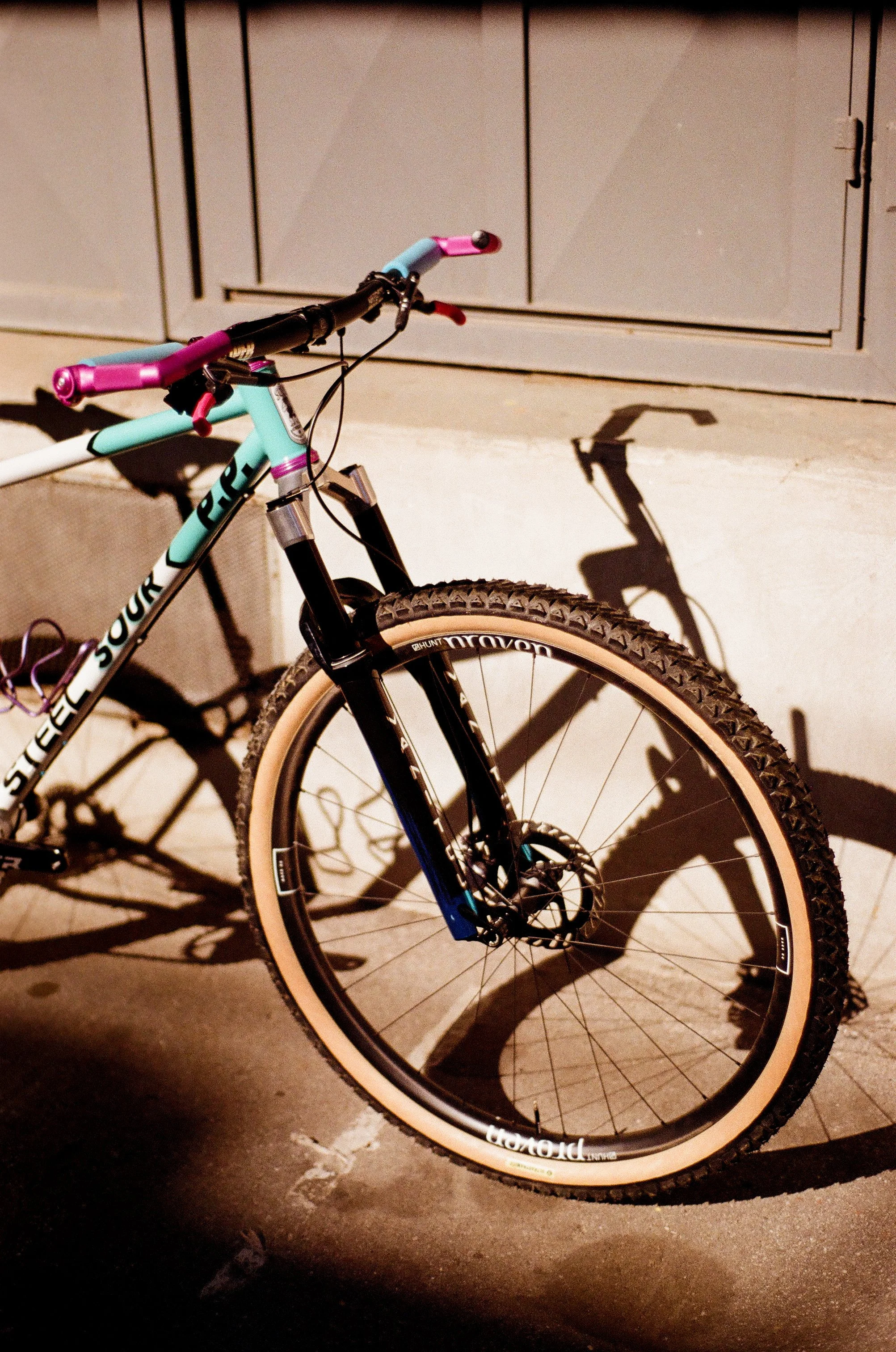 Hunt Wheels Proven MTB Sour Salsa Party Yetu Tune Shimano XTR Manitou Fork White industries Chrisking