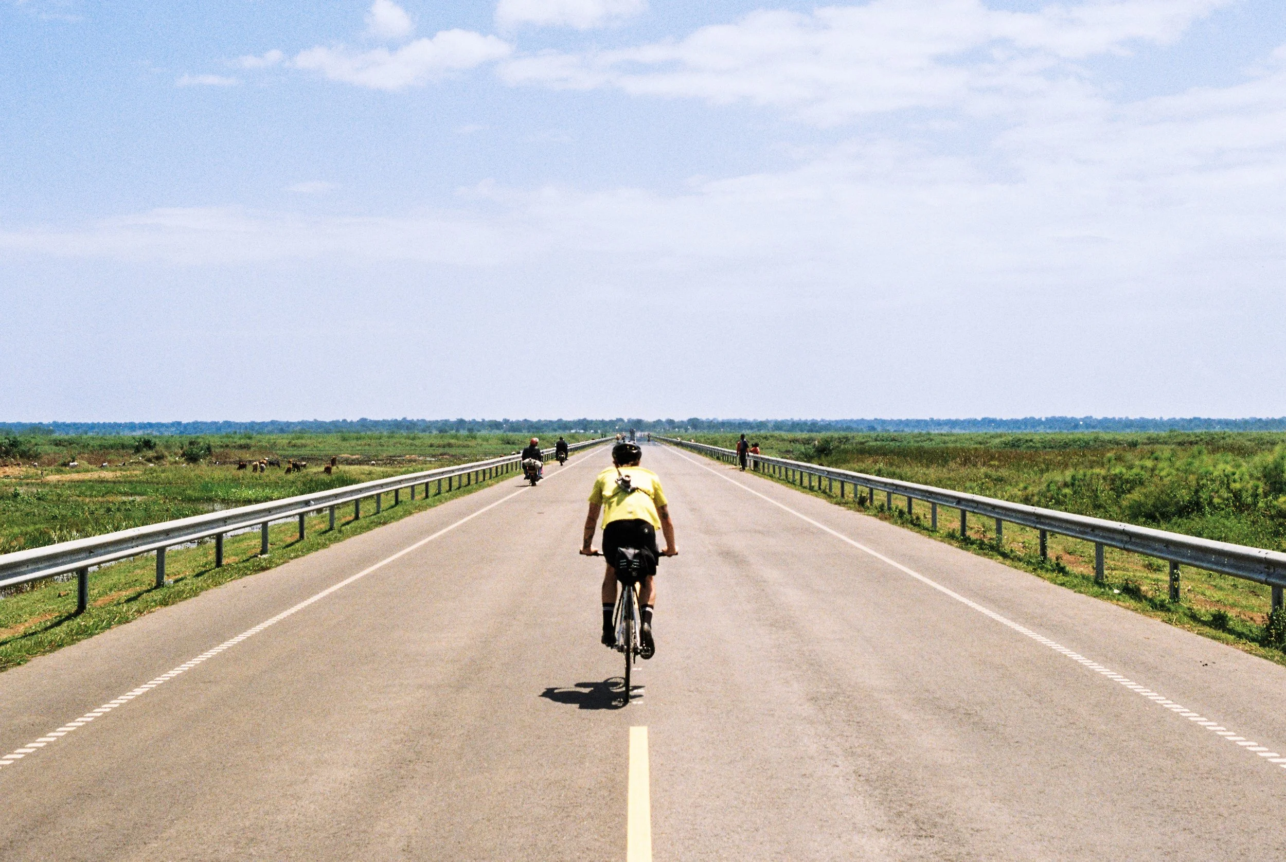 Fixed Gear Tracklopacking Bikepacking Fixed Gear Africa Uganda Film