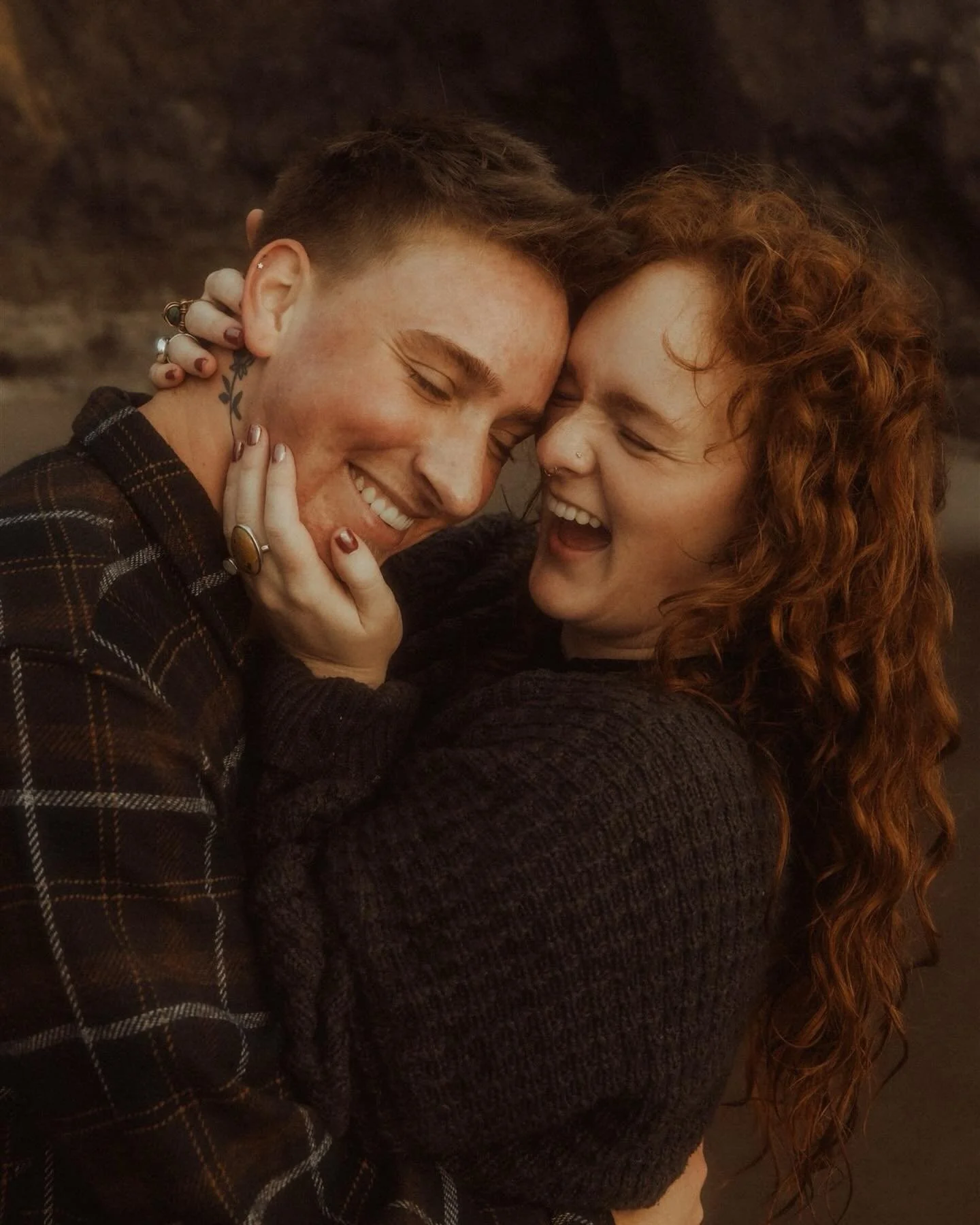 What started as a simple &ldquo;just for fun&rdquo; beach session on the Oregon coast turned into the most beautiful and tender proposal.✨ I&rsquo;ll never forget documenting this moment for these two lovers.🤍
.
.
.
.
.

#engagementphotography #coup