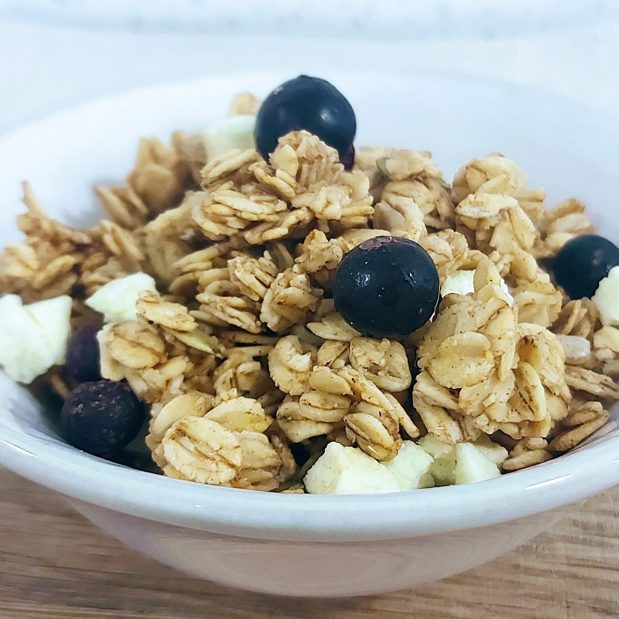 Delighted to reintroduce a popular seasonal treat: Spiced Apple and Blackcurrant Granola!

Handmade with pure Scottish wholegrain jumbo oats, this granola is sweetened with honey, spiced with a blend of ground cinnamon, ginger, nutmeg, cloves and cor