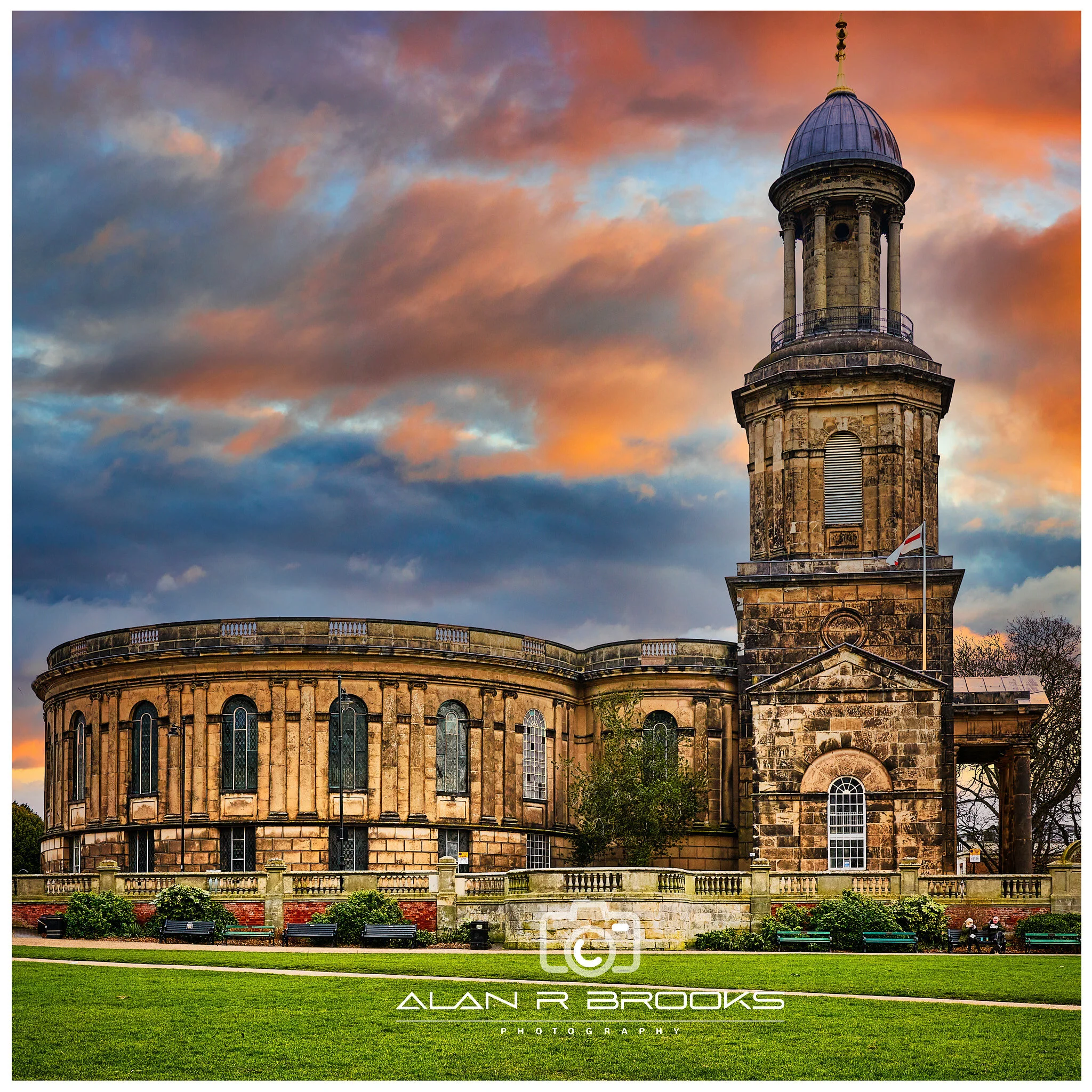 DSC01943 Luminar Border.jpg