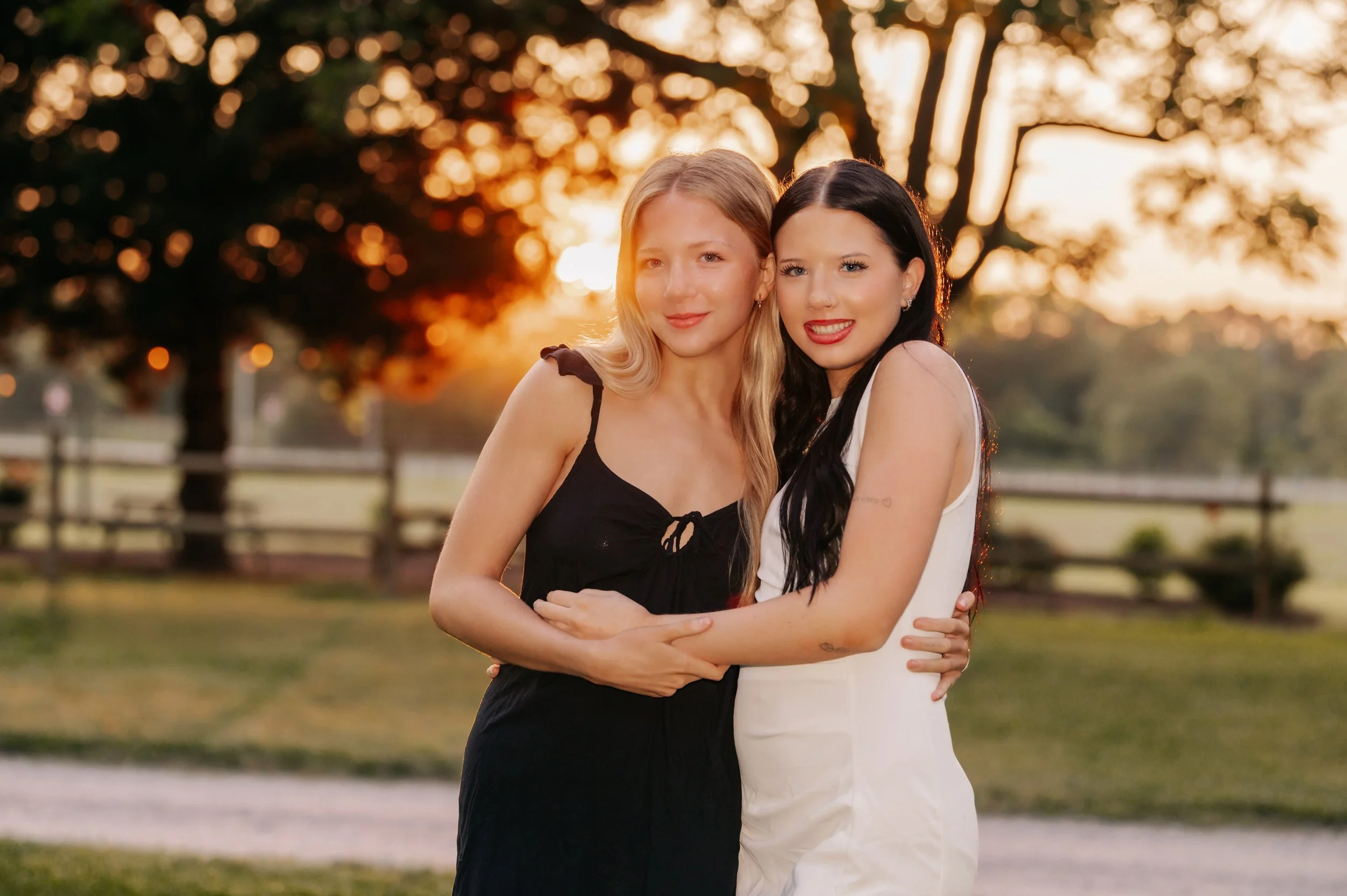 Williams Sisters Seniors 2025 (325).jpg