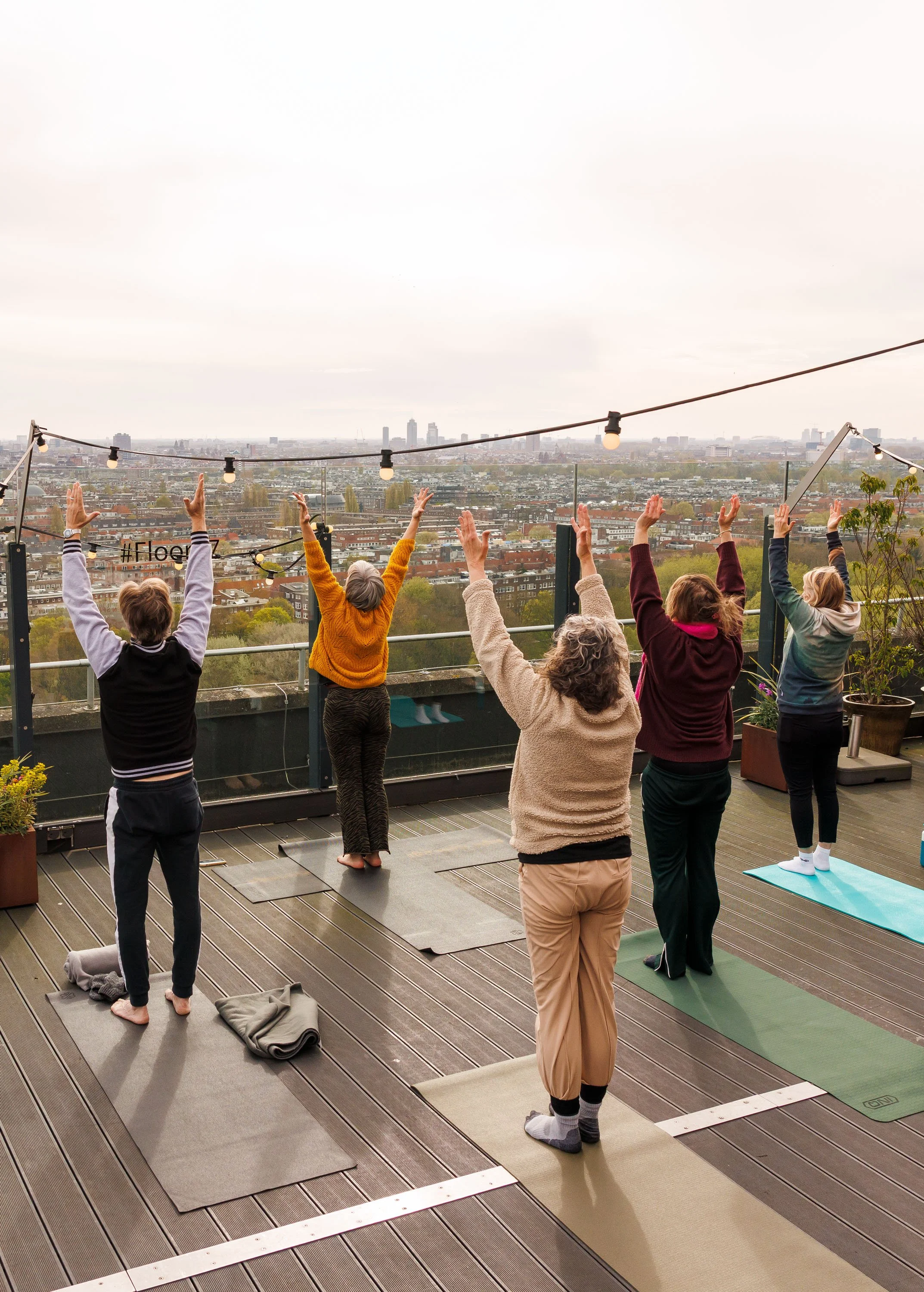 yoga op dak Amsterdam