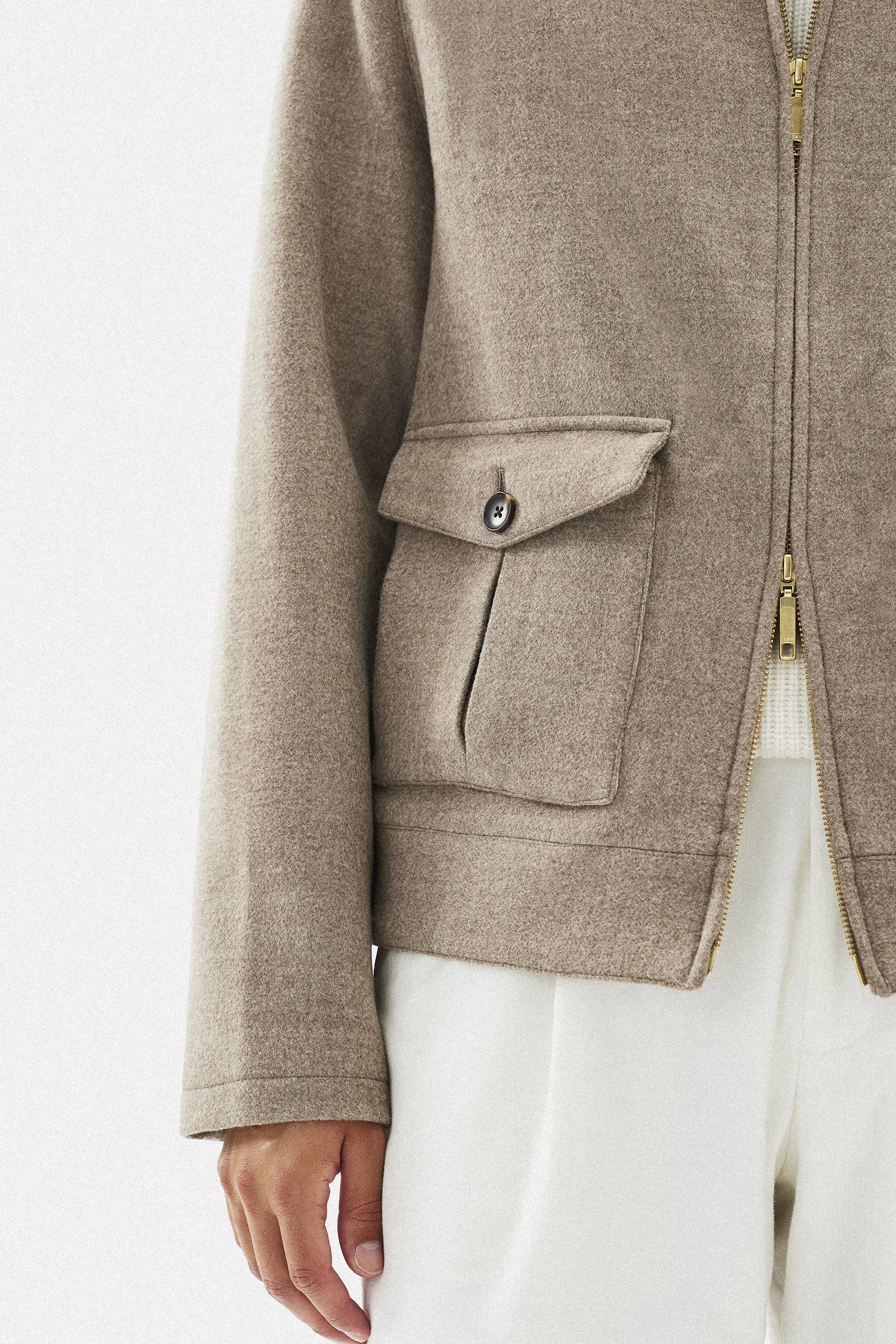 Flightjacket_beige_6542.jpg