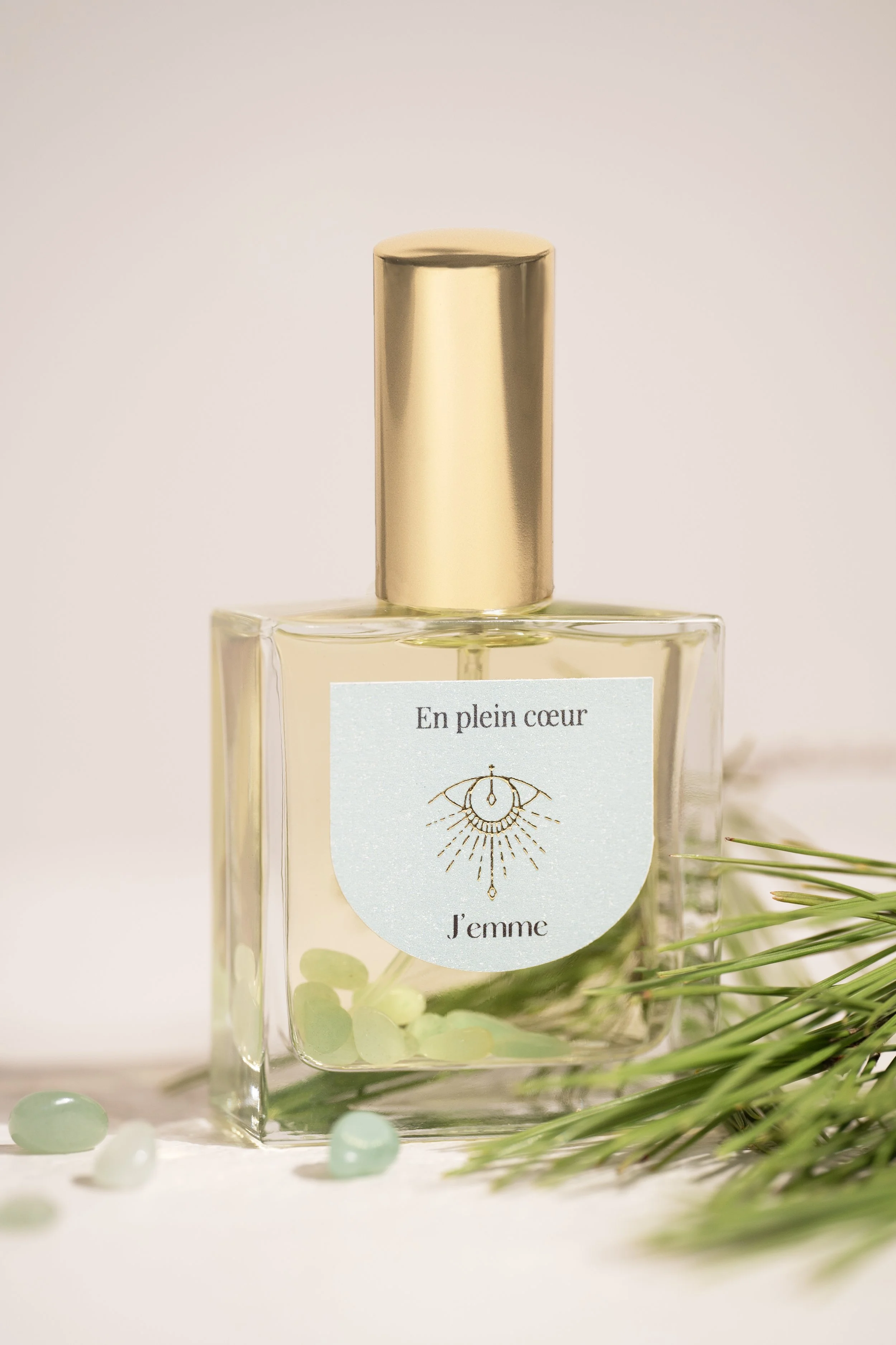 parfum naturel émotion apaisement J’emme Parfums à la rose et aventurine pour l’ouverture du chakra du cœur Anahata