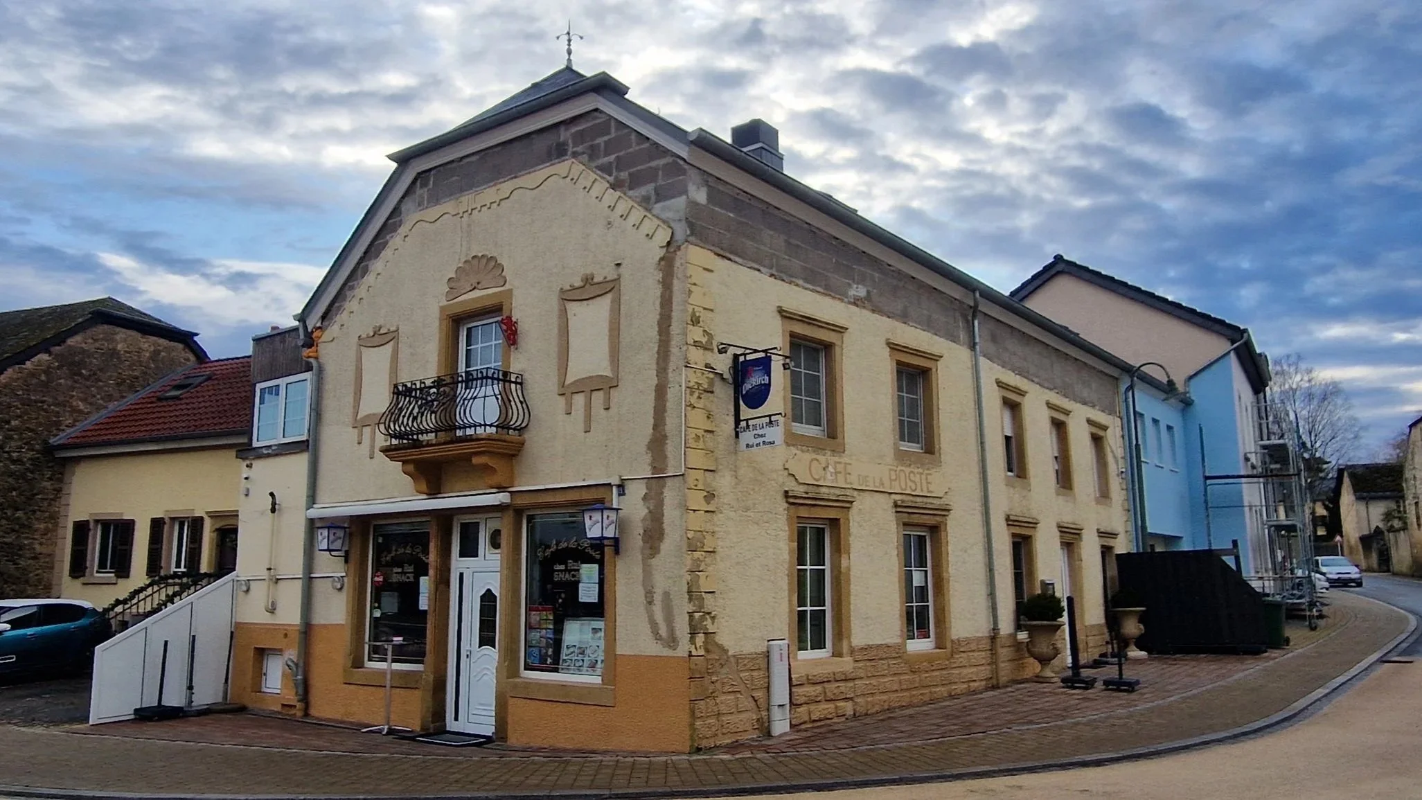 Café de la Poste, Konsdref