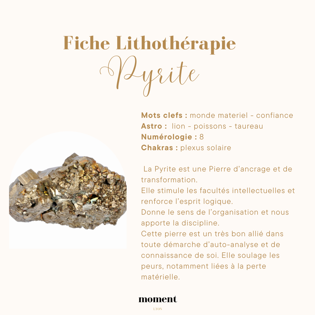 Fiche de lithothérapie sur la pyrite avec image de la pierre pyrite, descriptions de ses propriétés et caractéristiques. Mots clefs incluent "monde matériel" et "confiance". Lié aux signes astrologiques lion, poissons, taureau, et au chakra plexus so