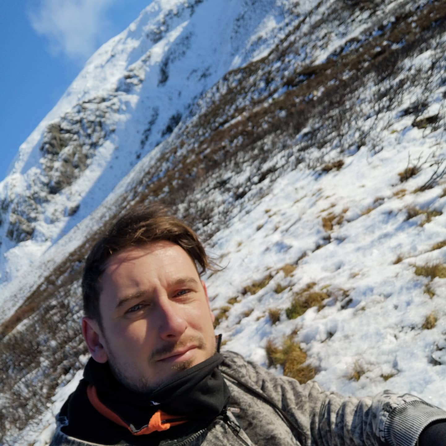 Aside from nearly breaking my neck, all in all a good little hike. 

Thankful for some headspace to kick start the New Year

#outdoors #winter #hiking #snow #scotland #nature #mentalhealth #menshealth #motivation #business #marketing #strategy #healt