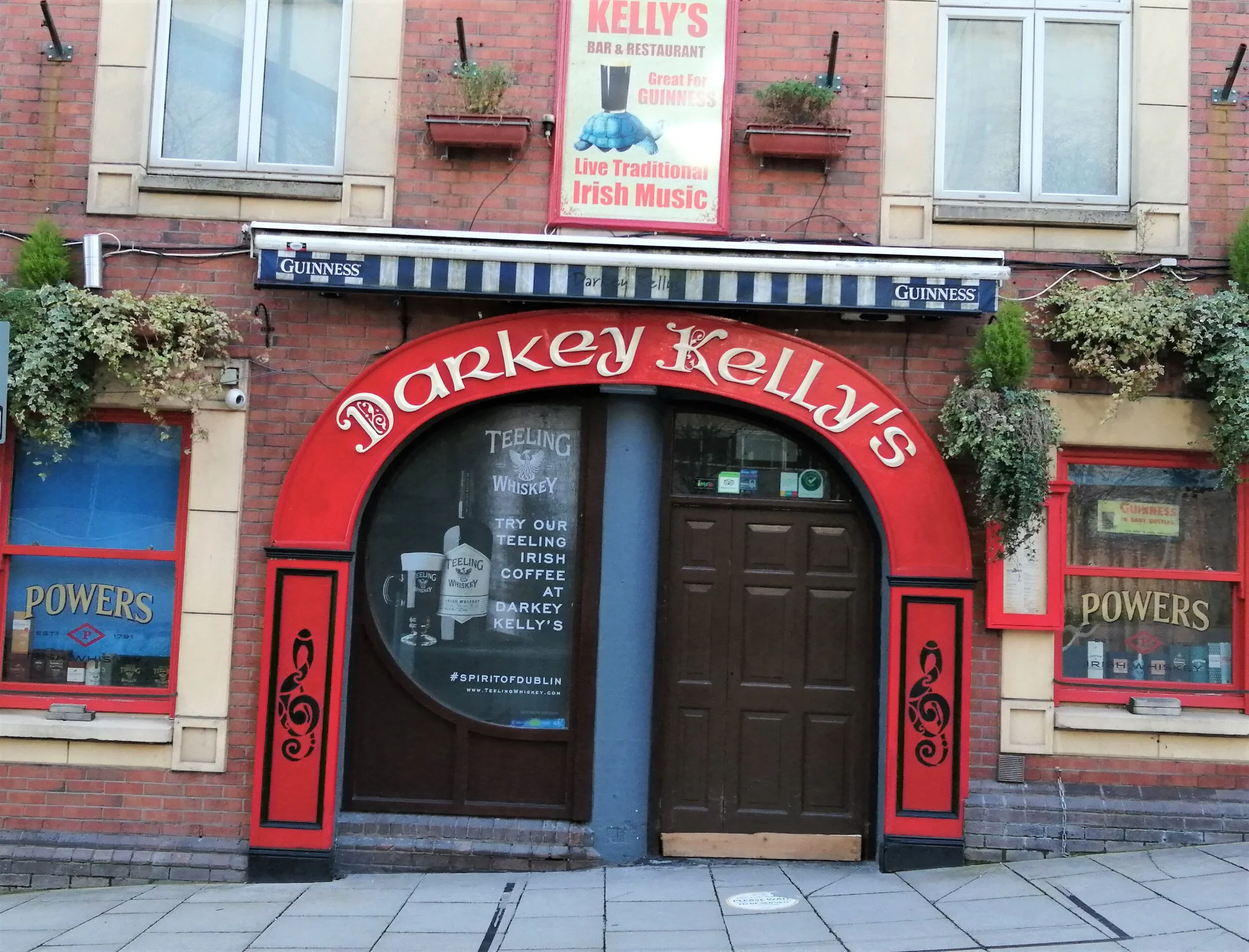 Darkey Kelly's Bar. Dublin Pubs. Irish pubs. Pub reviews. — The Dublin