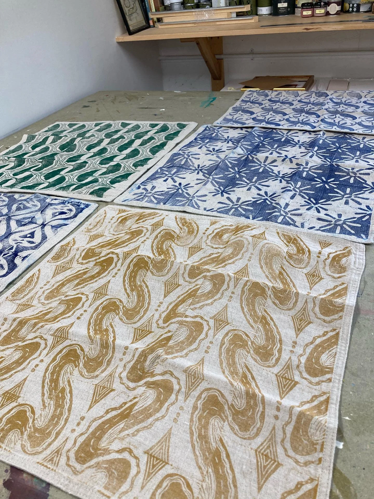 Thank you to my latest workshoppers for making it such an enjoyable day on my block printed cushion cover workshop @creativecourseskent! Just look at these fantastic results! I&rsquo;ve got a couple more block printing workshops before Christmas - ch