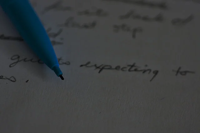 blog-writing-dark.jpg