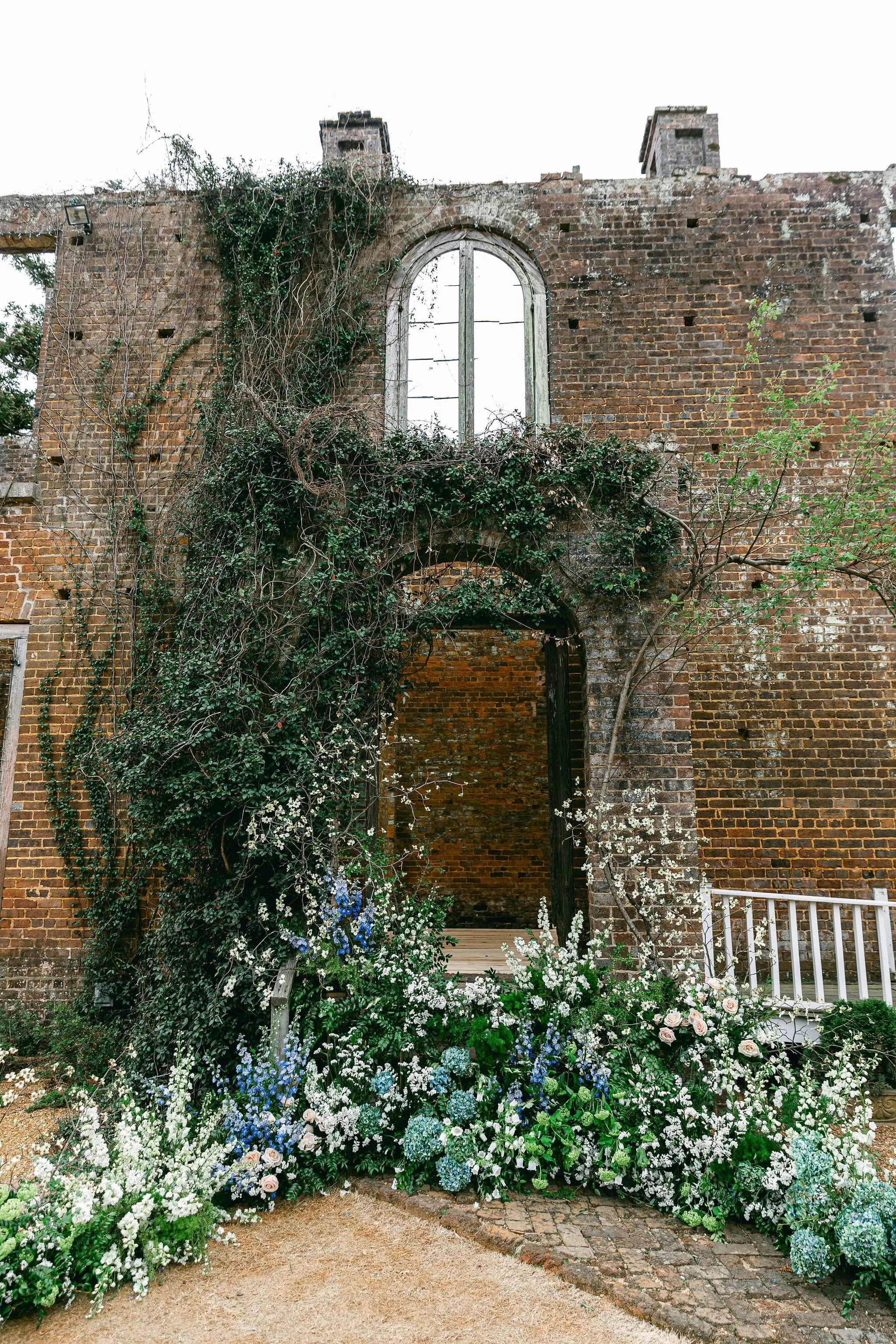 GESTURAL FLORALS OVERGROWING RUINS