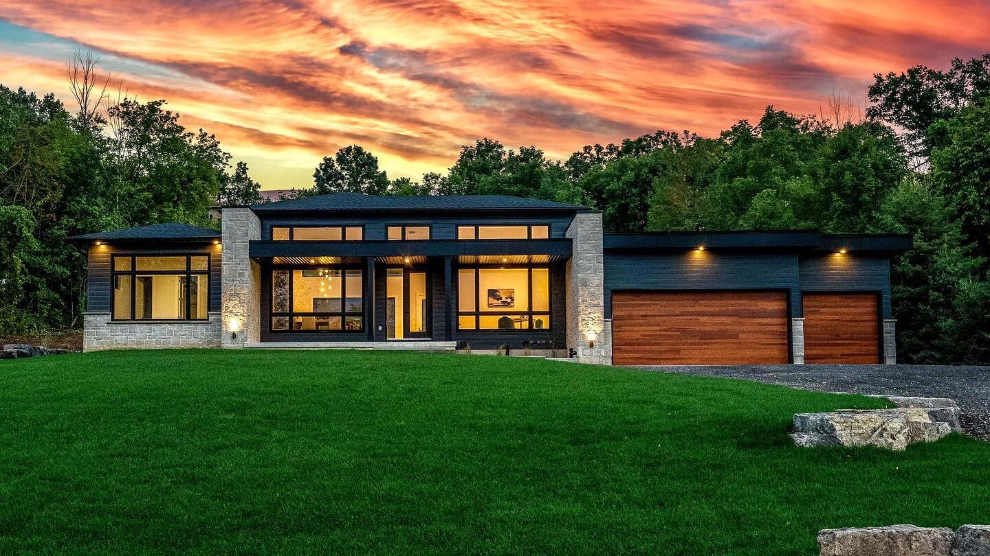 Sunrise views our Brant custom home design for @d2customhomes

#modern #architecture #customhome