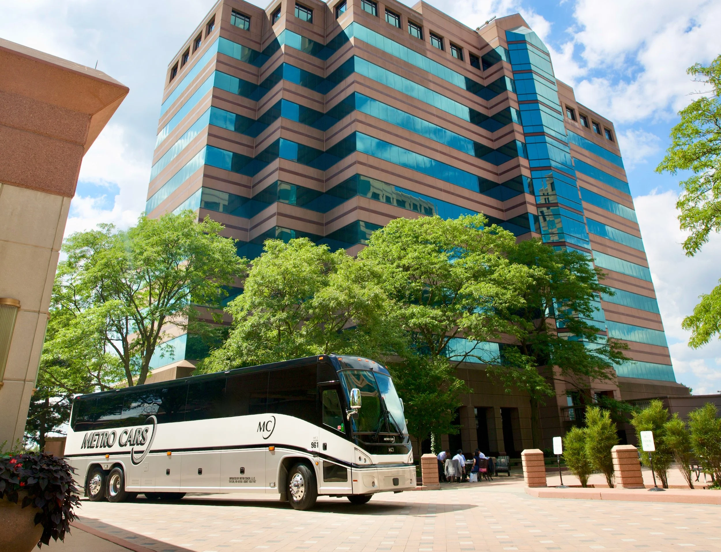 Spring Group Travel: Tips for Planning Comfortable and Reliable Transportation