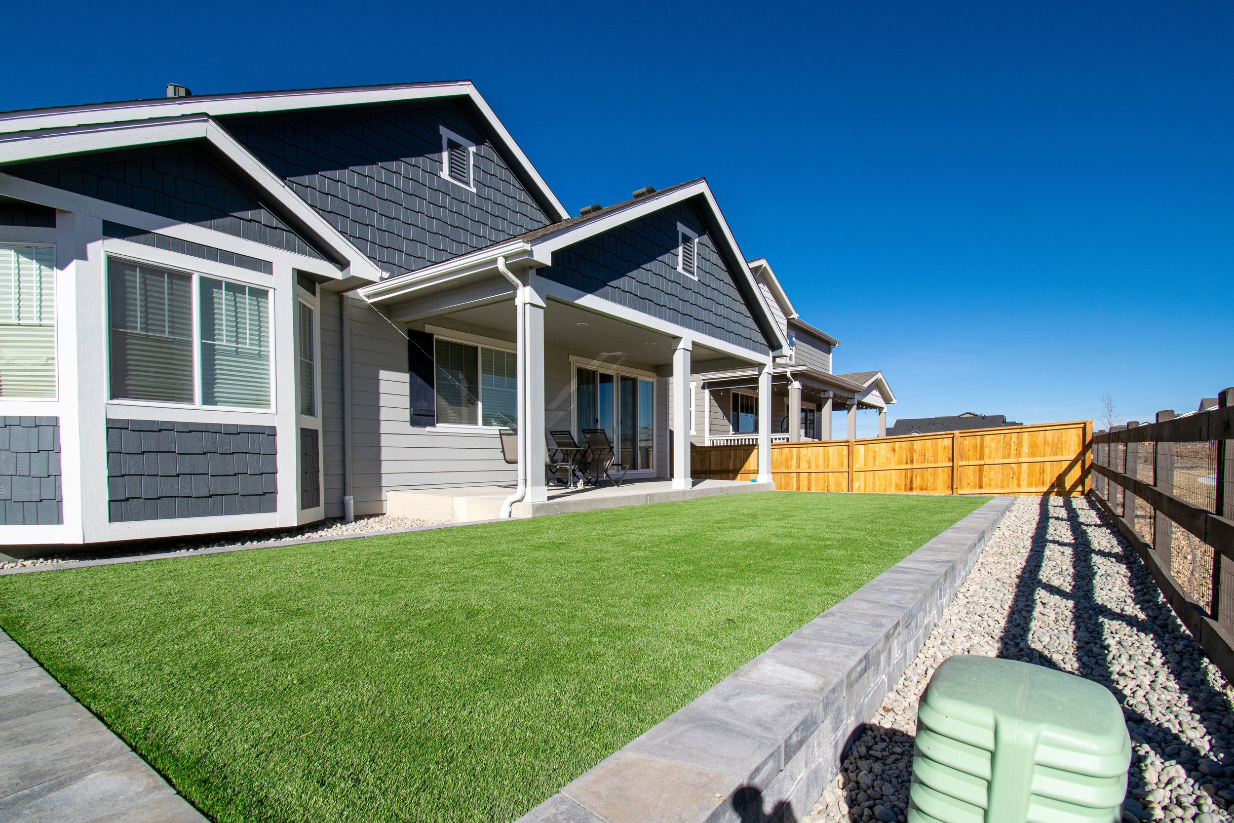 Odor-Resistant Artificial Pet Turf for a Fresh & Clean Lawn