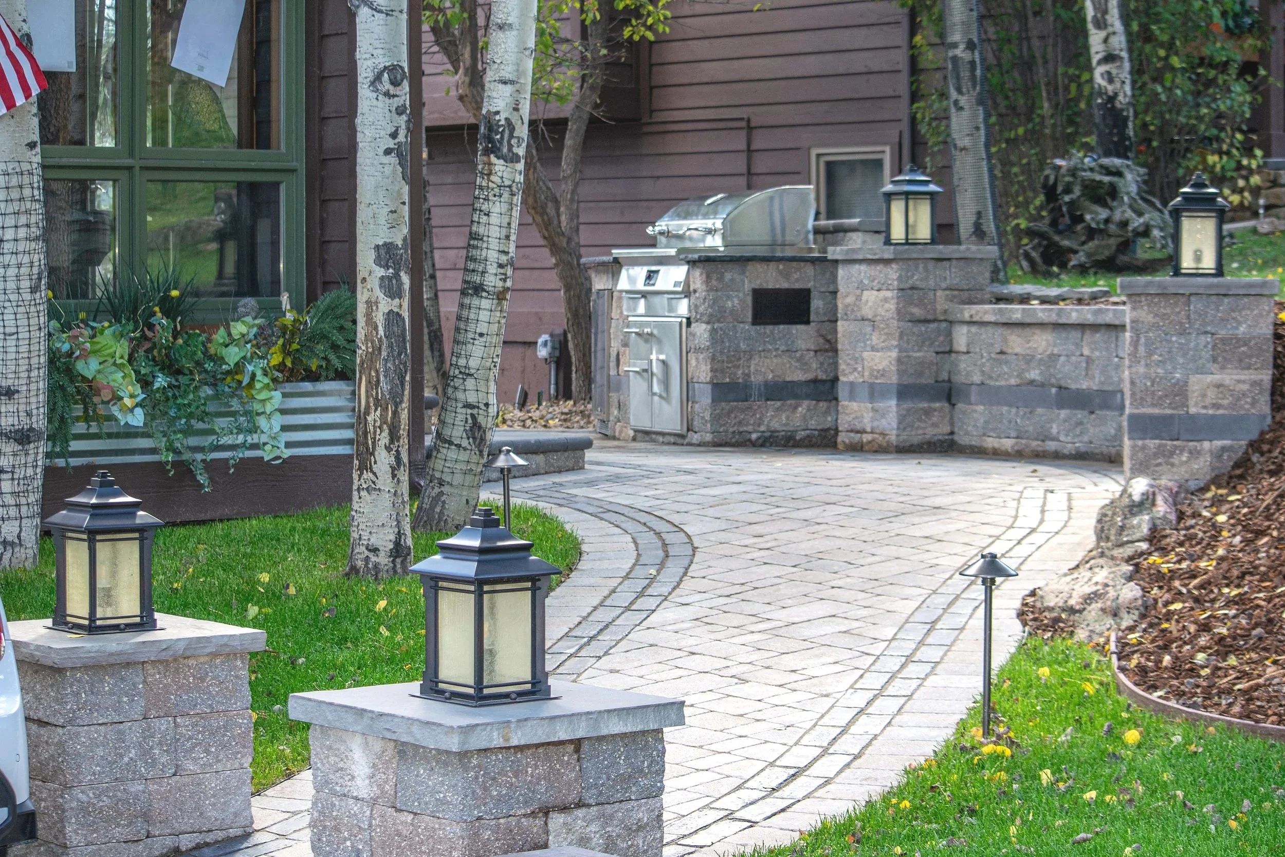 Hardscapes - Hardscaping - Pavers - Retaining Walls - Fire Pits