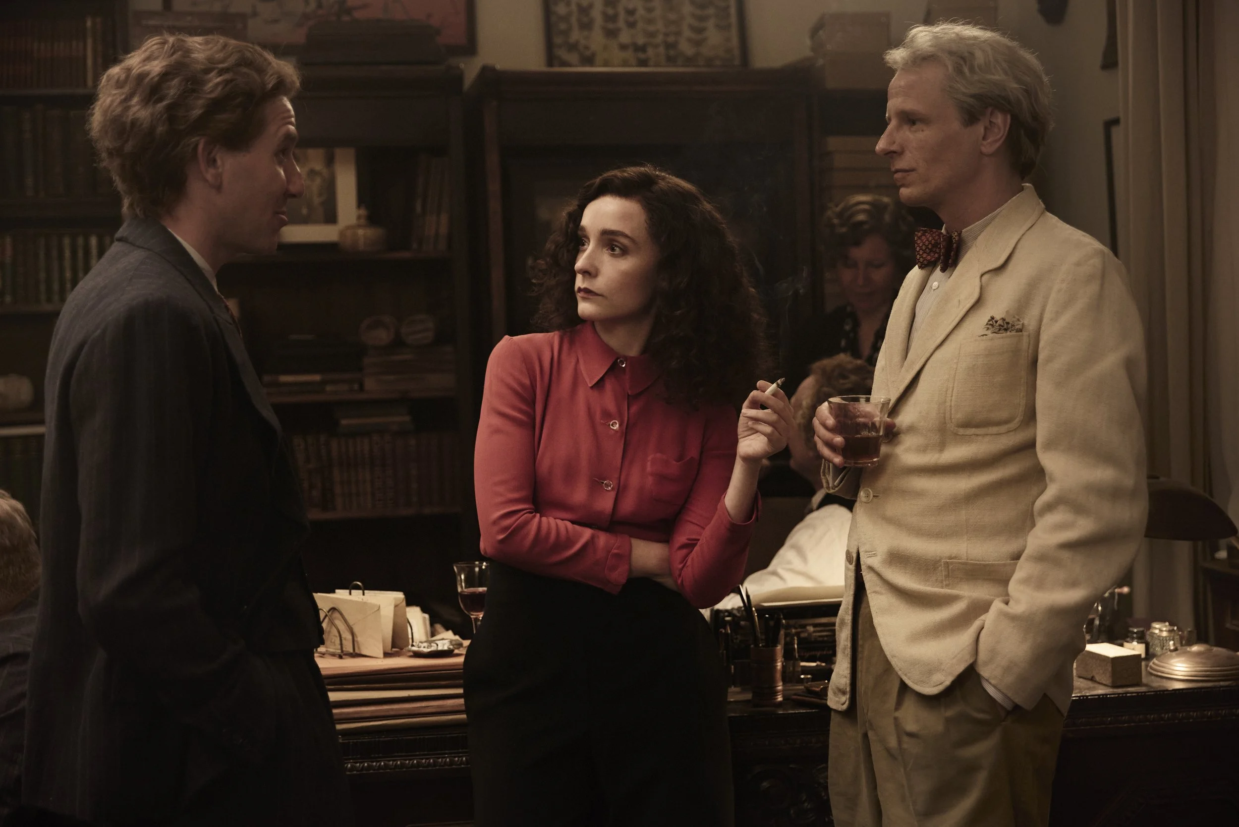 Leonora im Morgenlicht #5©Luna Zscharnt_Dragonfly films_Alamode Film.jpg