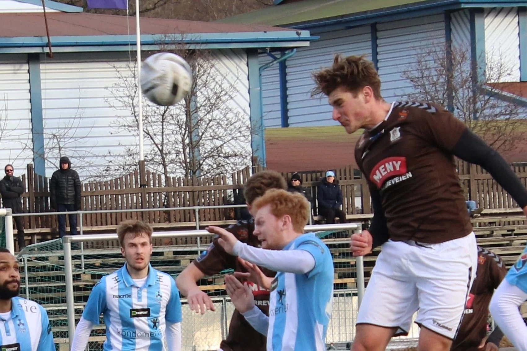 NY UAVGJORT - MOT FRAM