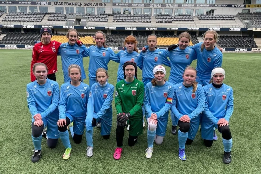 TØFT FOR VÅRE ØRNJENTER