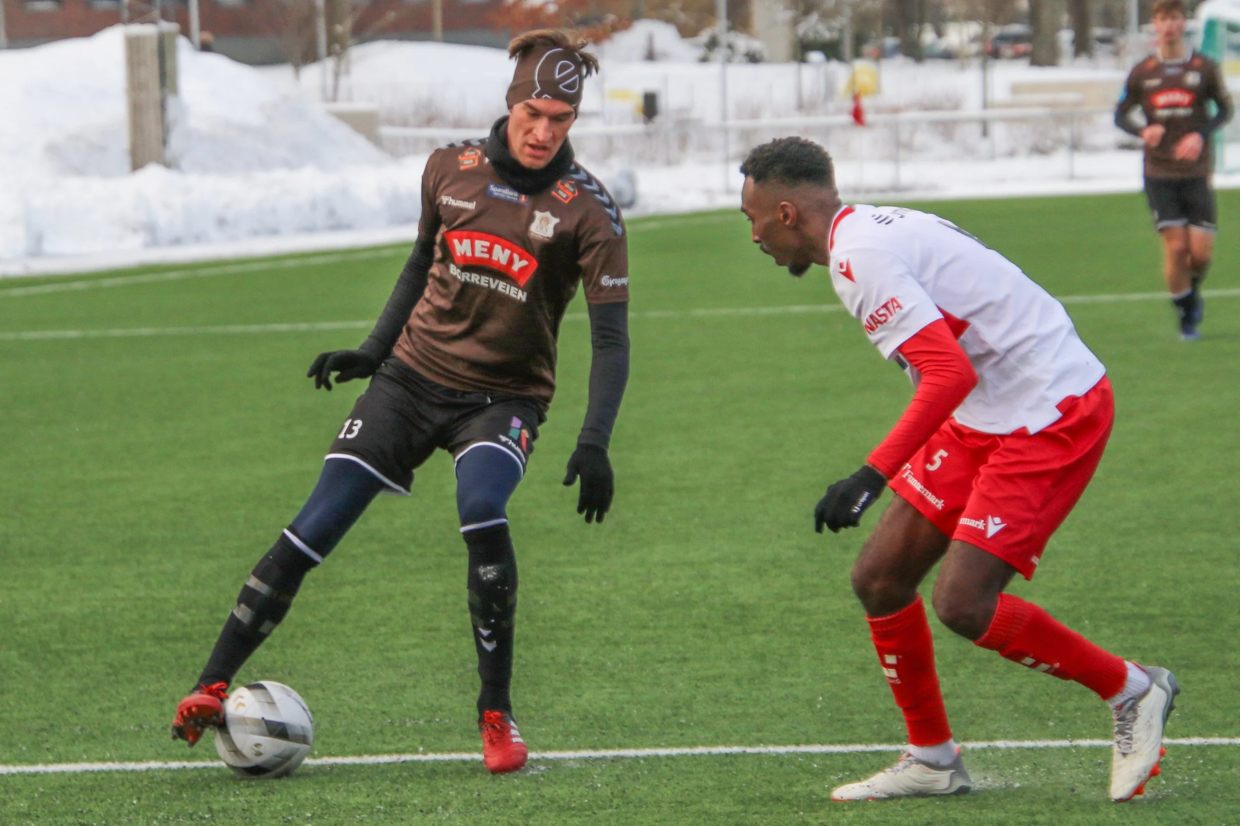 Alban i front mot SF lørdag