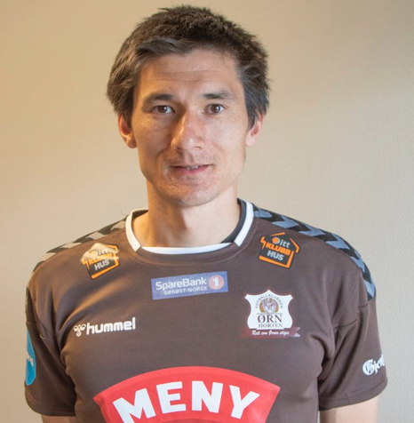 En levende legende fortsetter i brunt