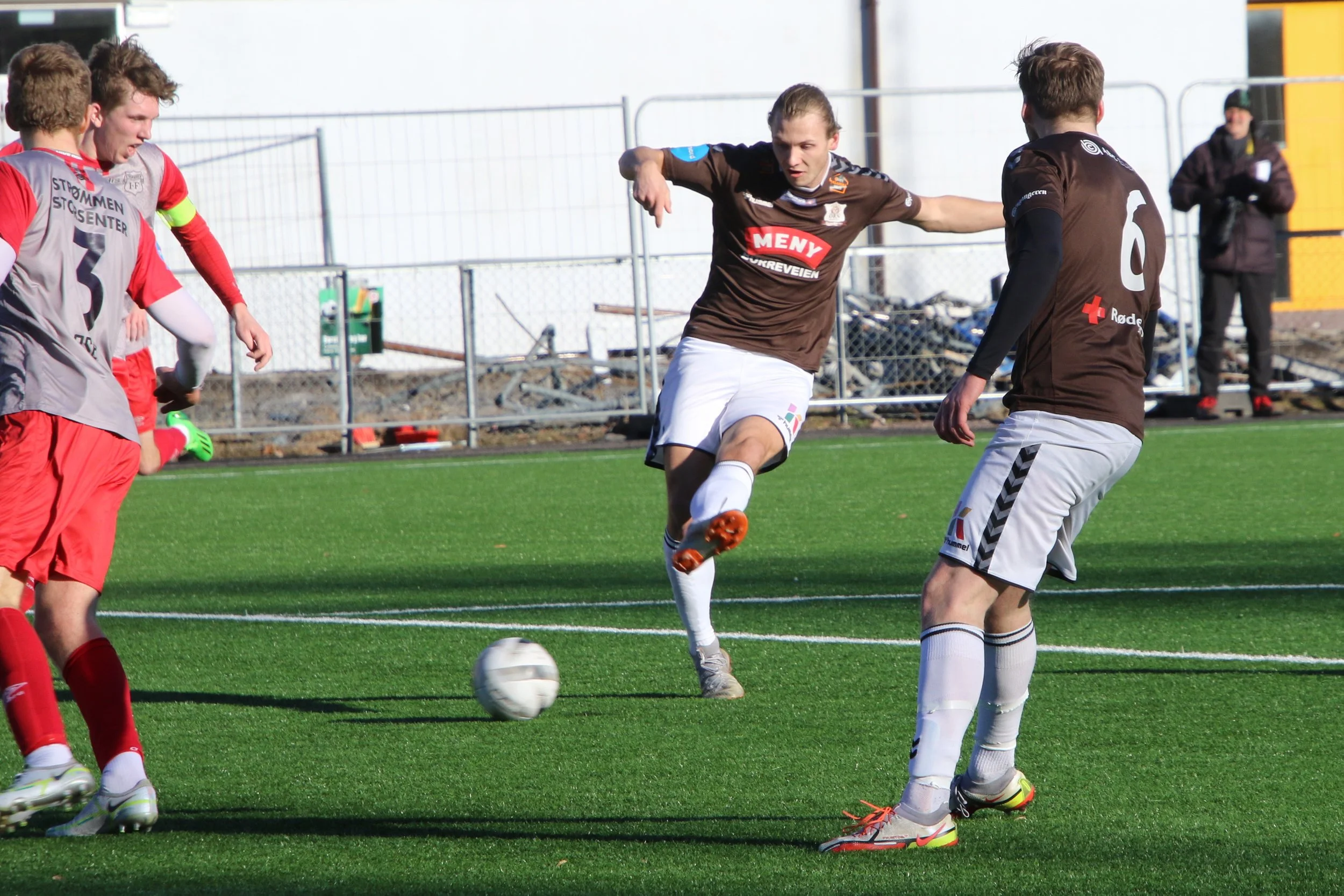 Jakter første scoring