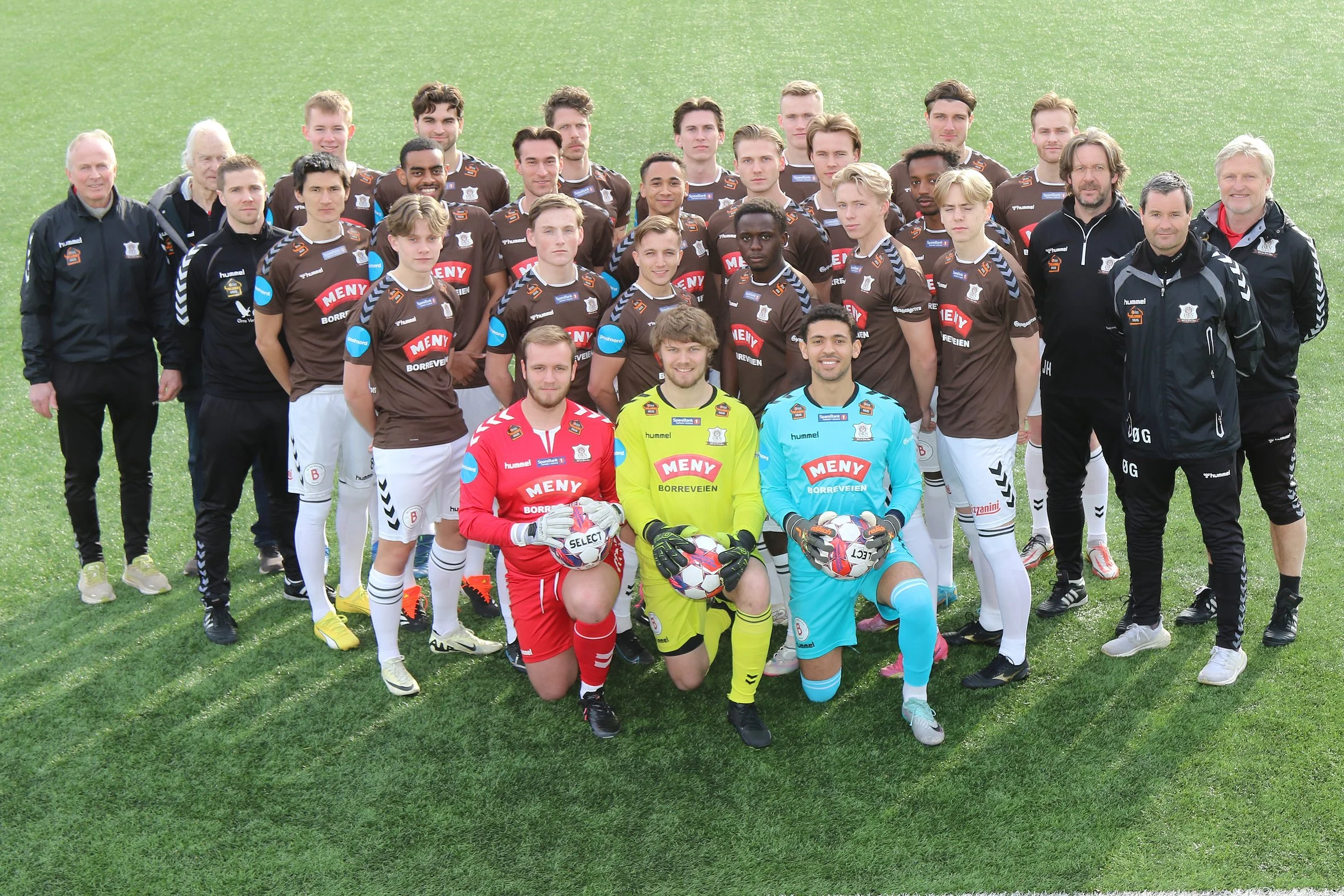 Årets lagbilde samt spiller- og trenerpresentasjon er klar