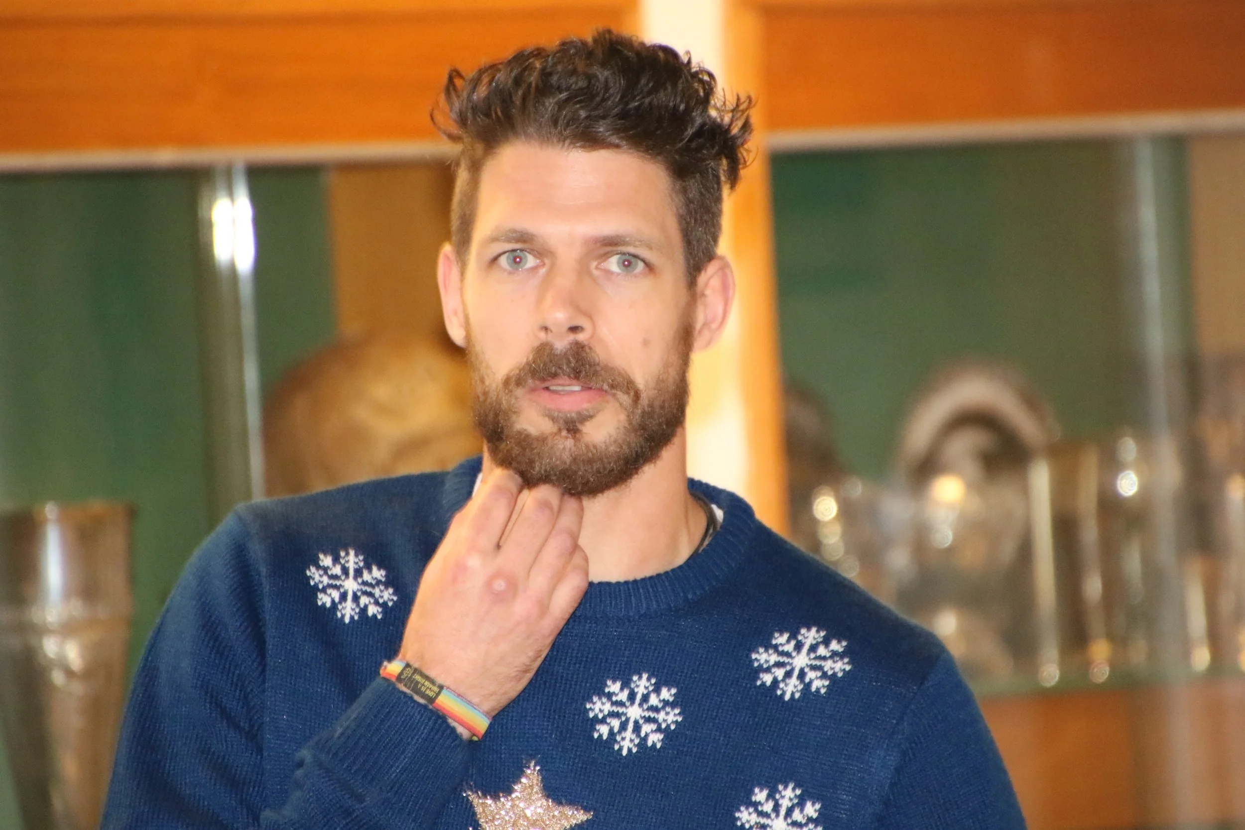 Arnar tar plass bak sjefen