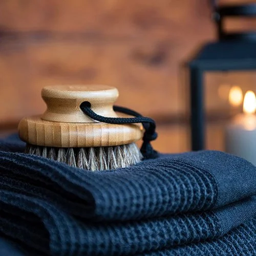 03-Rento-Body-Brush-Oil-Treated-Bamboo-Natural.jpg