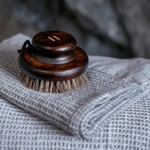 04-Rento-Body-Brush-Oil-Treated-Bamboo-Dark-Brown.jpg
