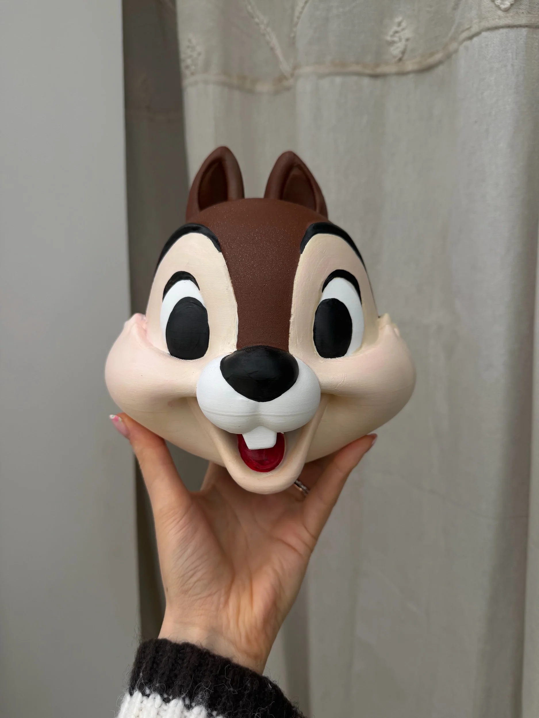 Retro Cartoon Display Box: Chip