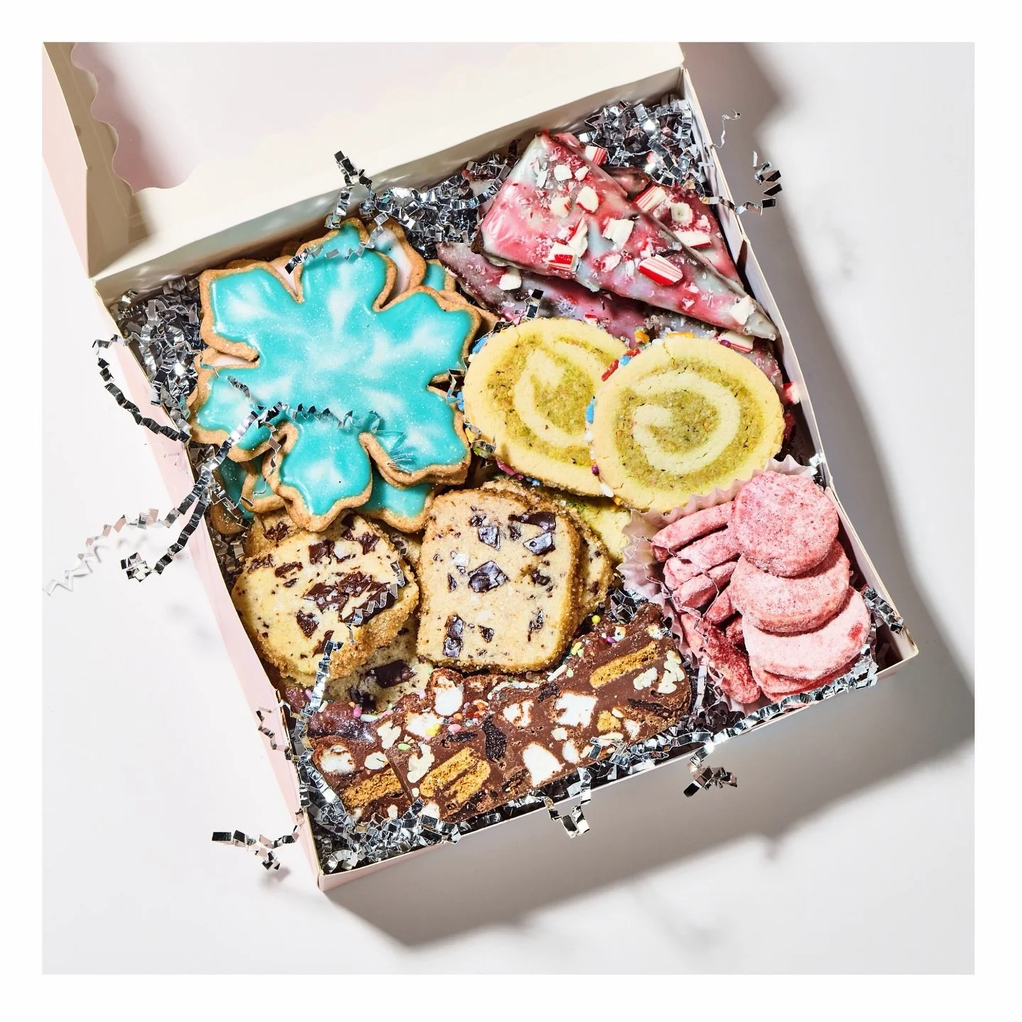 Since I only post on holidays it seems, feliz noche buena! Happy holidays from me to you from 2025&rsquo;s cookiepalooza. ✨🍪🎄💗