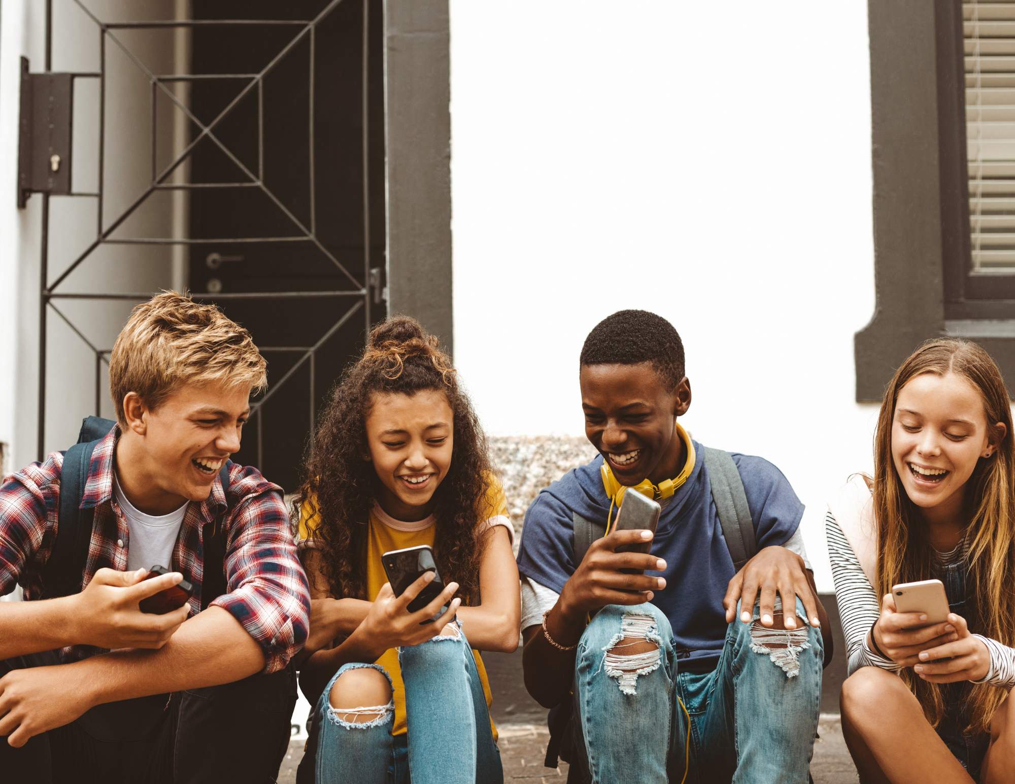 2. Teens, friendships and online groups