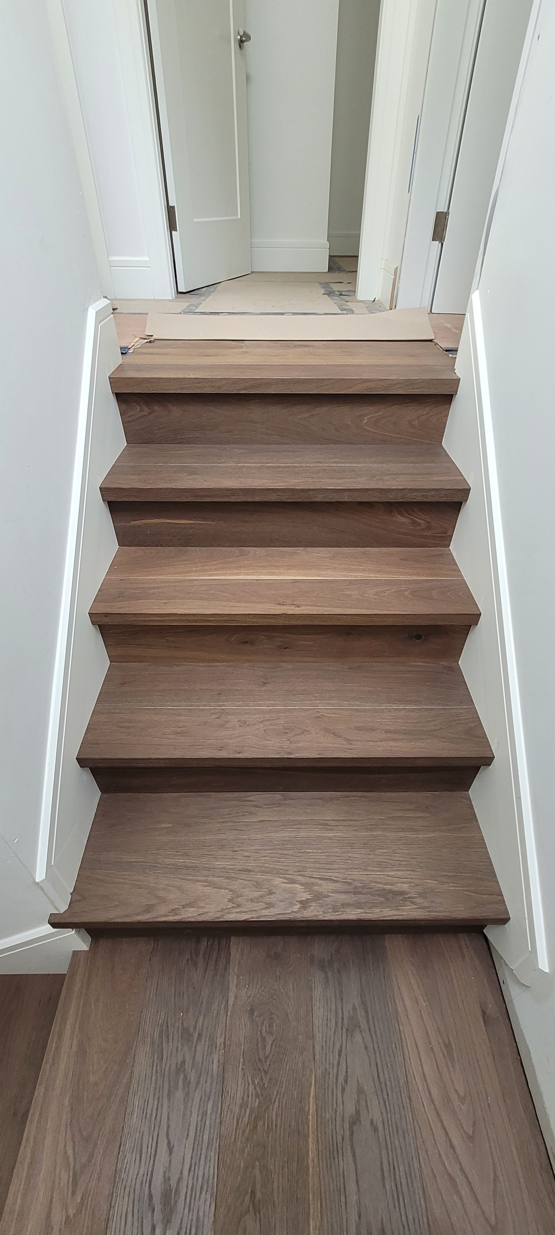 Kitsilano_Engineered_Hardwood_Floors_Matching_Stairs_08.jpg
