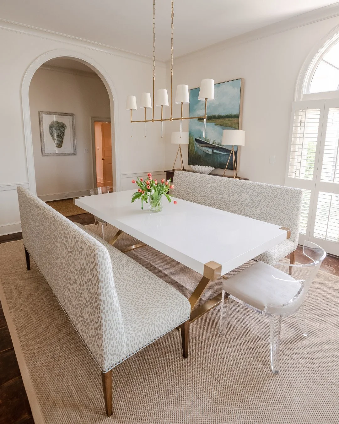 We love how these two upholstered benches create a clean, symmetrical look that make this dining room feel both inviting and refined.⁠
⁠
#diningroominspo #benchseating #designinspo #wynnepeaceinteriordesign