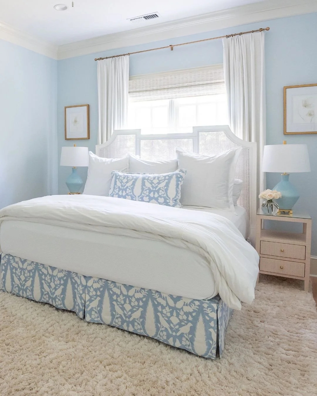 If &ldquo;fresh sheets and open windows&rdquo; was a room.⁠
⁠
#bedroominspo #coastalblue #wynnepeaceinteriordesign #blue