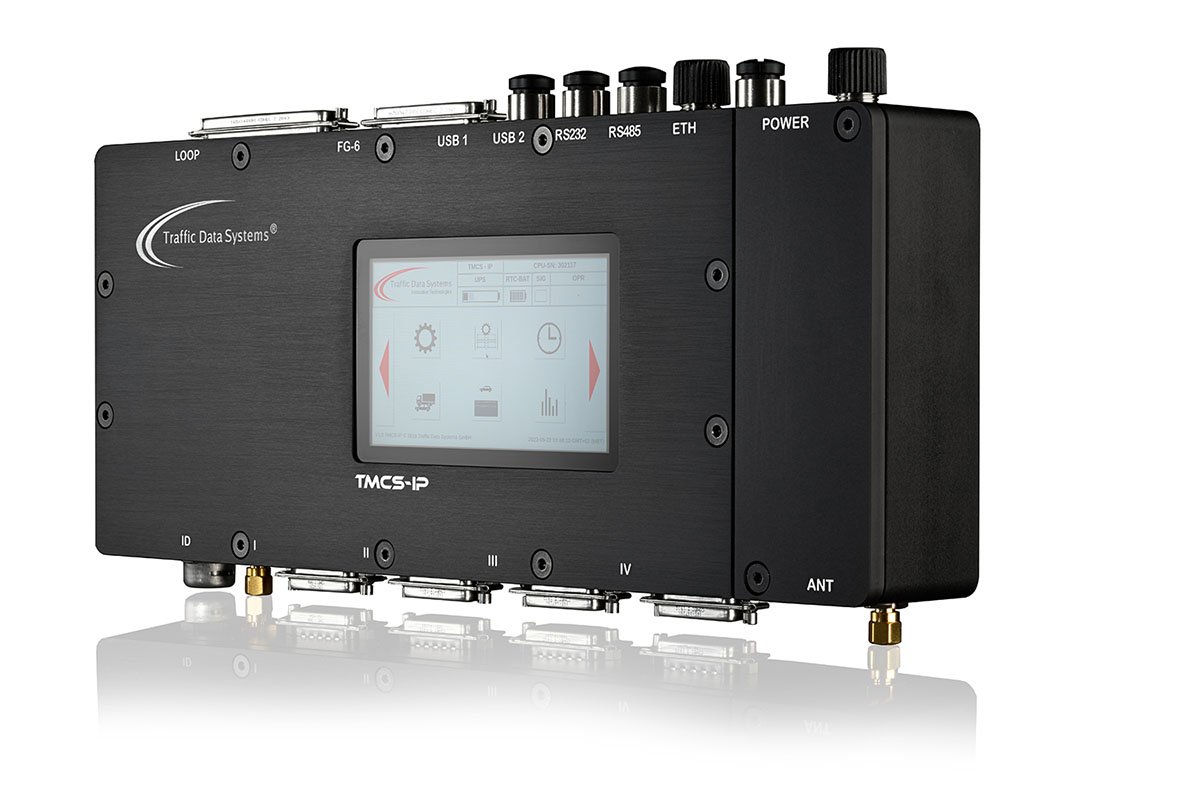 Elektronisches Gerät von Traffic Data Systems mit Bildschirm und mehreren Anschlussports wie USB, RS232, Ethernet und mehr. Modellname: TMCS-IP.